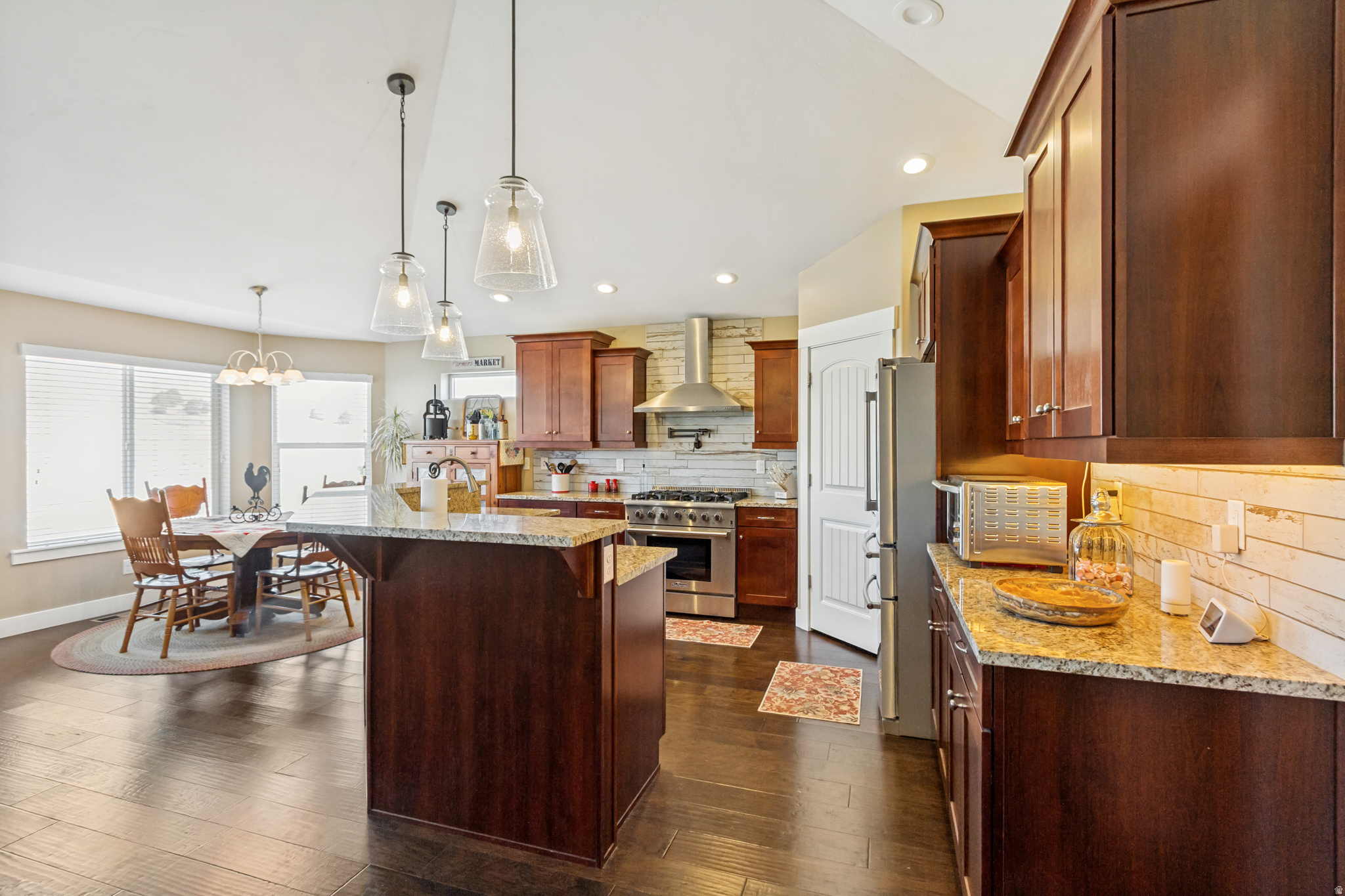 SUMMIT RIDGE VISTAS - Residential