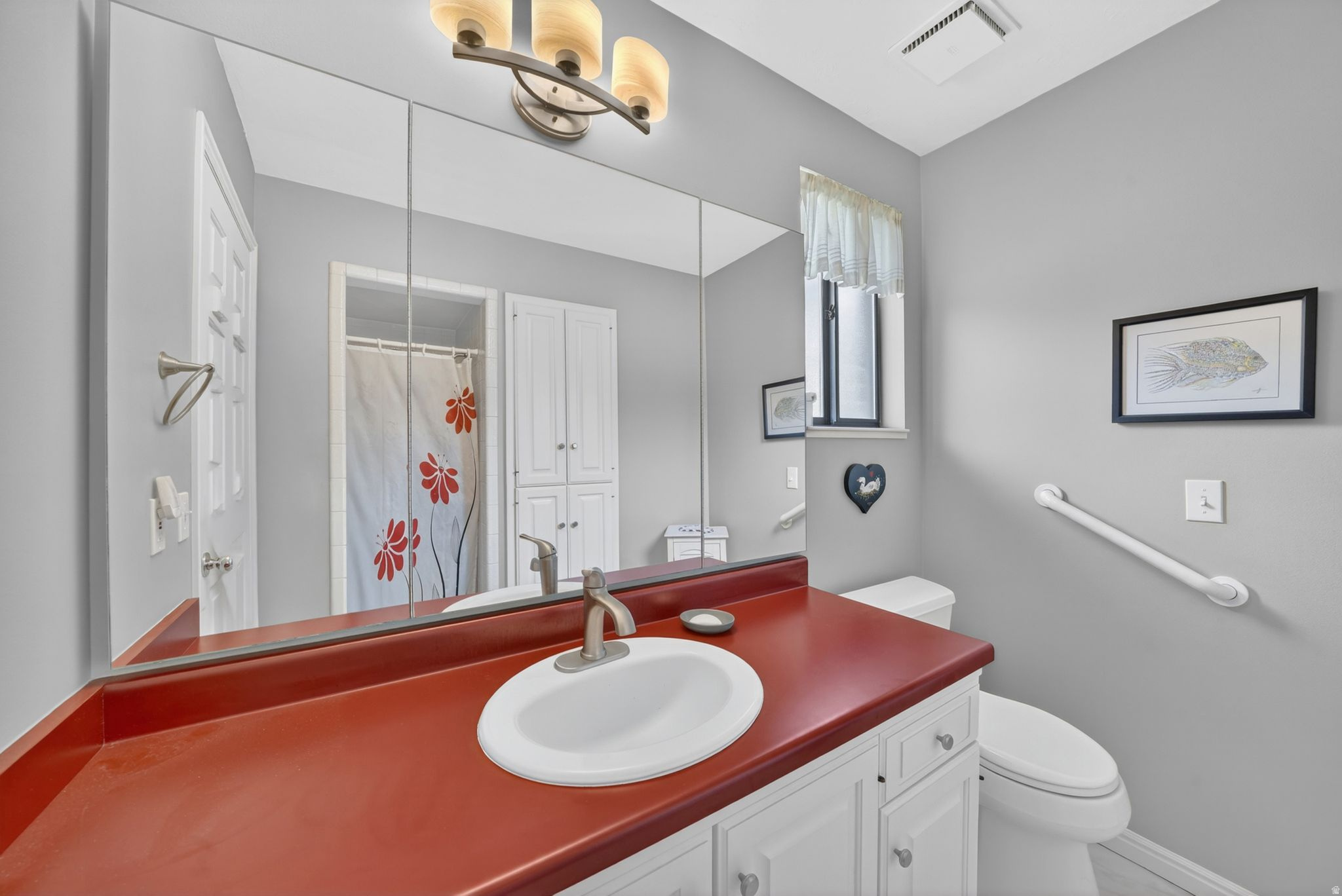 VINE STREET EAST - Residential