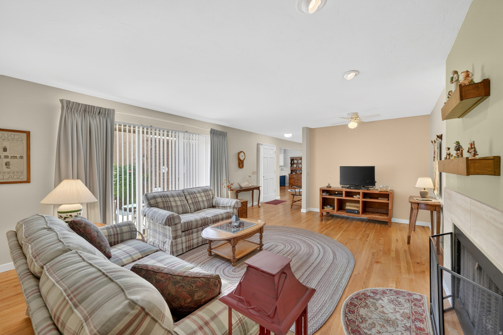 VINE STREET EAST - Residential