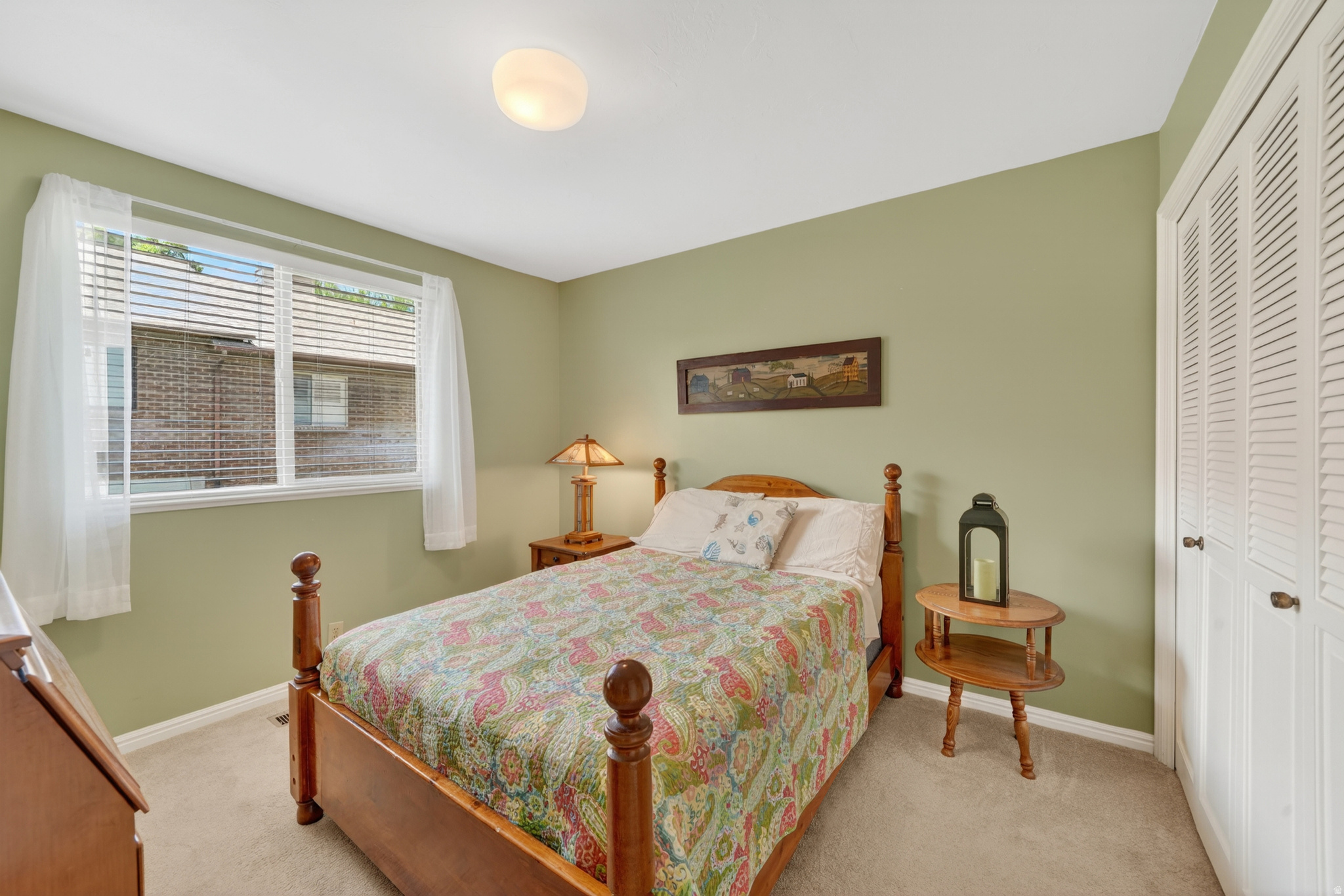 VINE STREET EAST - Residential