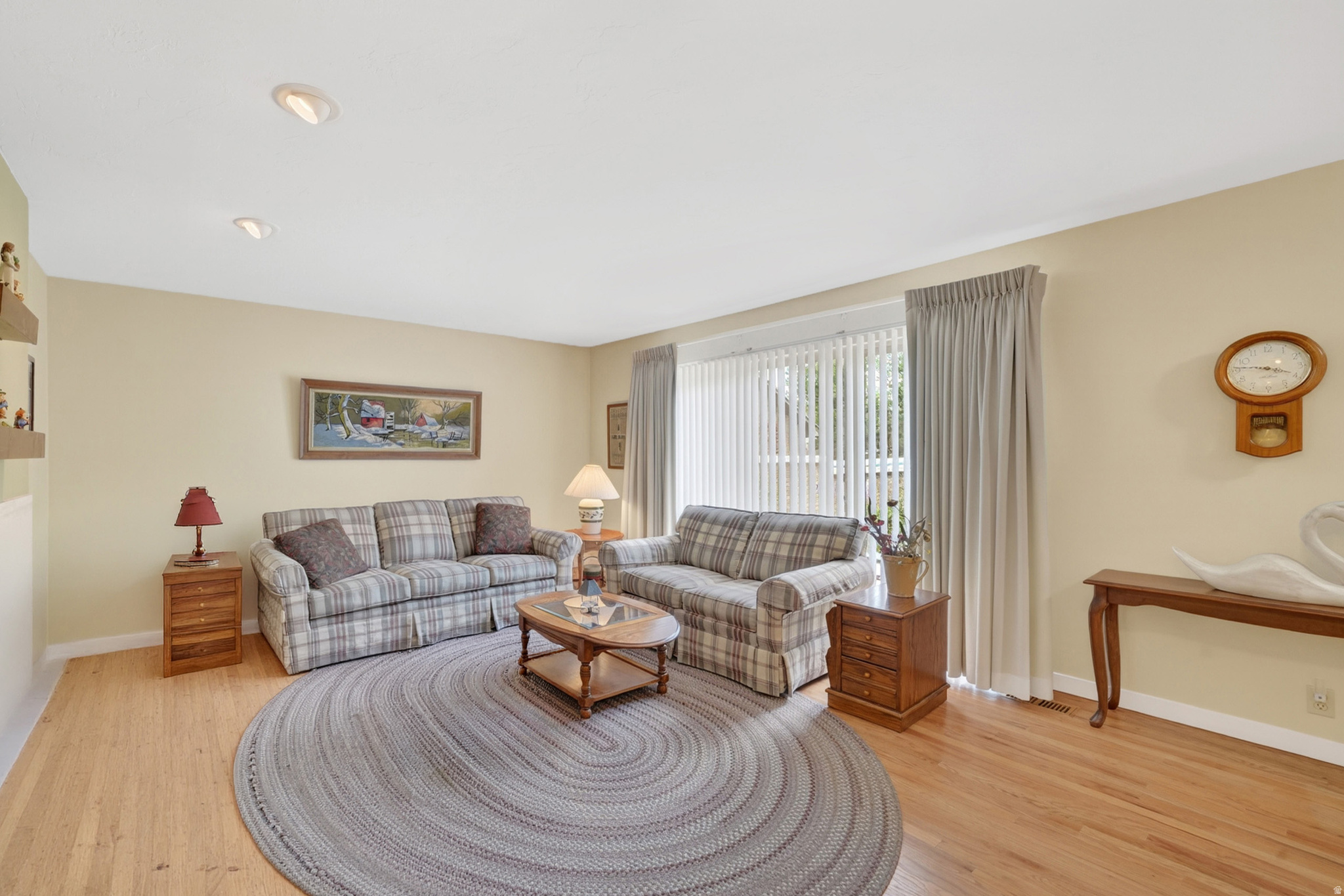 VINE STREET EAST - Residential