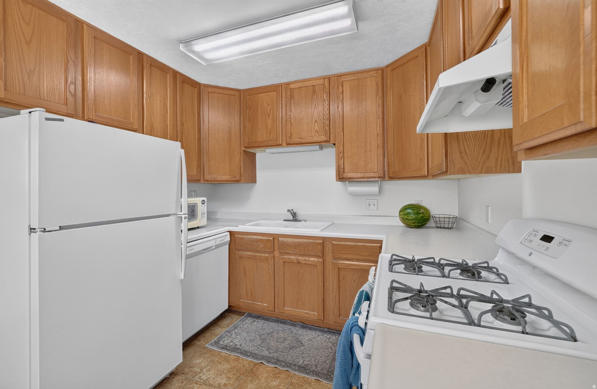SANTA BARBARA VILLA CONDO - Residential