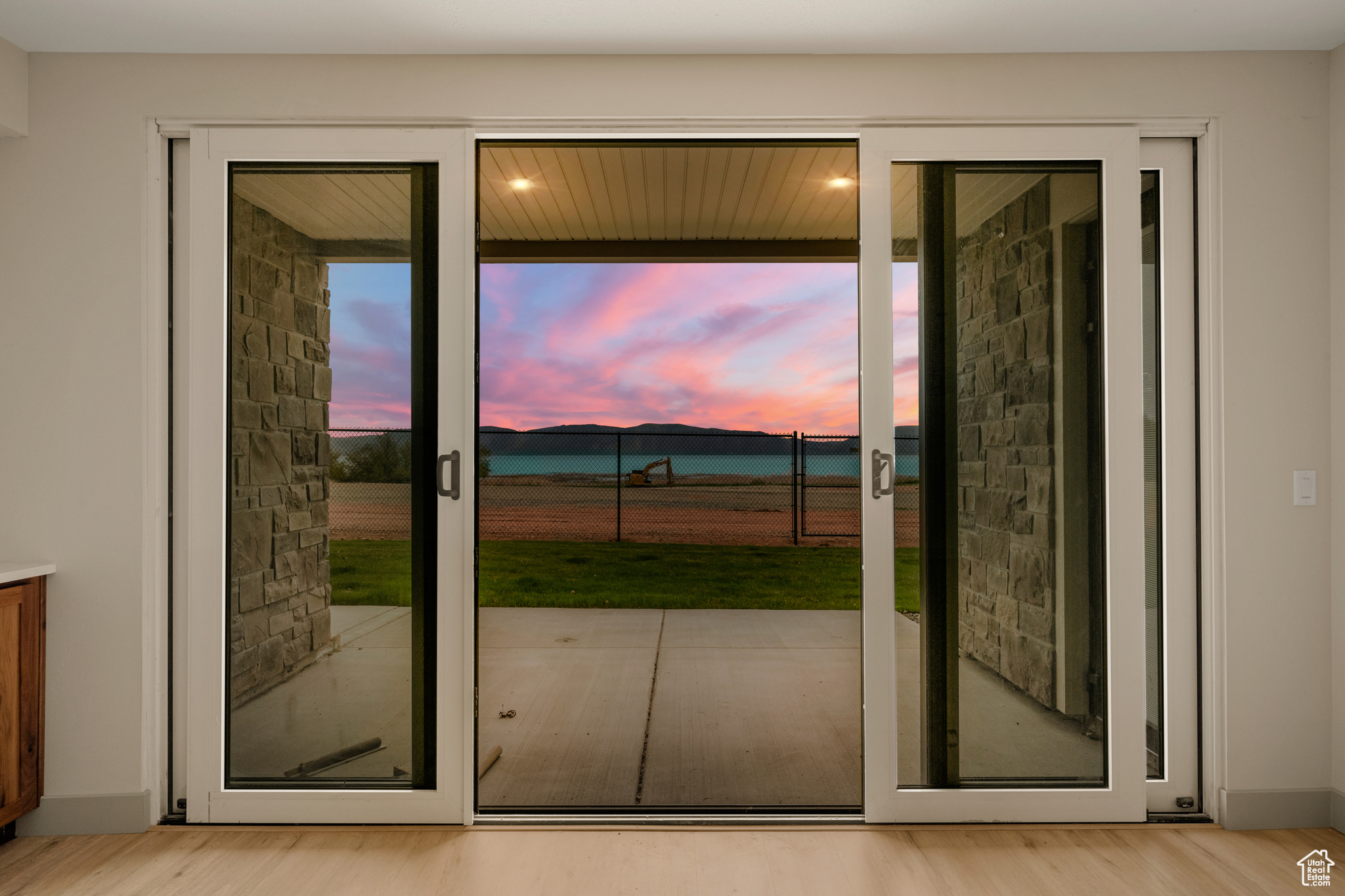 GARDEN CITY LAKE RESIDENCES - Residential
