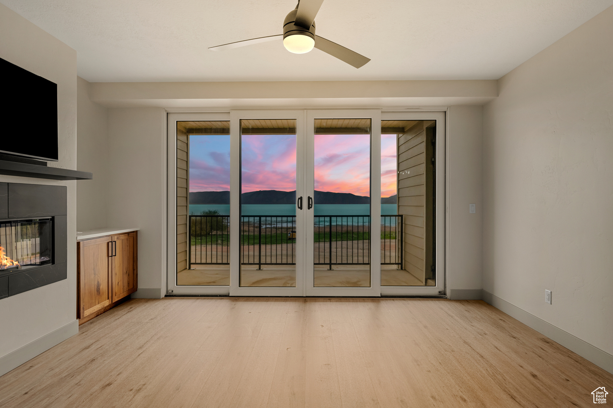 GARDEN CITY LAKE RESIDENCES - Residential
