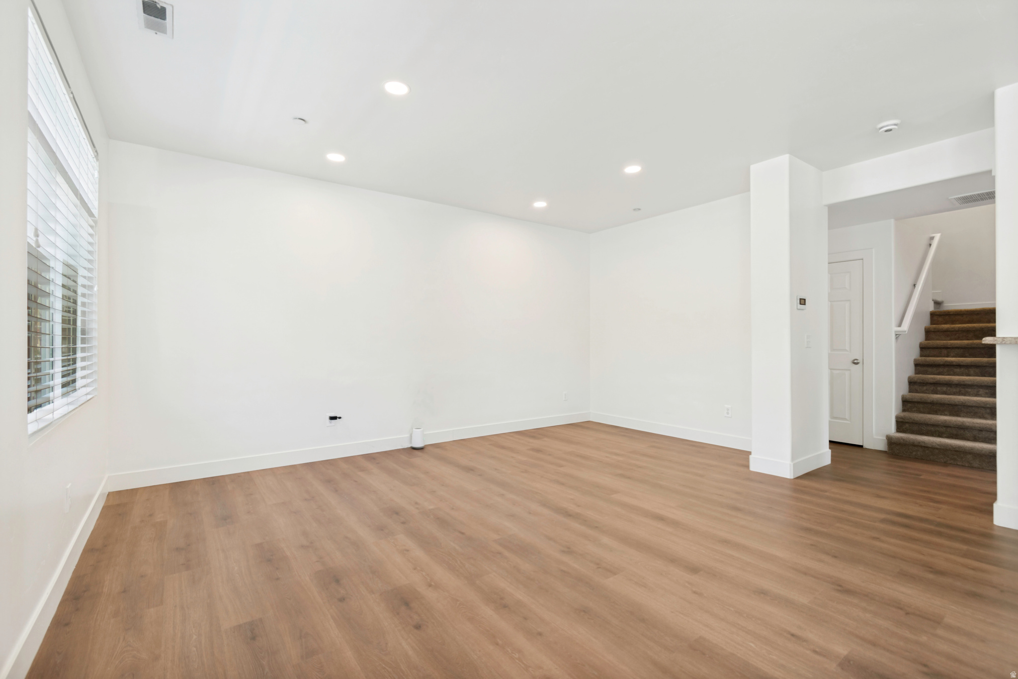 CARRIAGE HOME CONDOMINIUMS - Residential