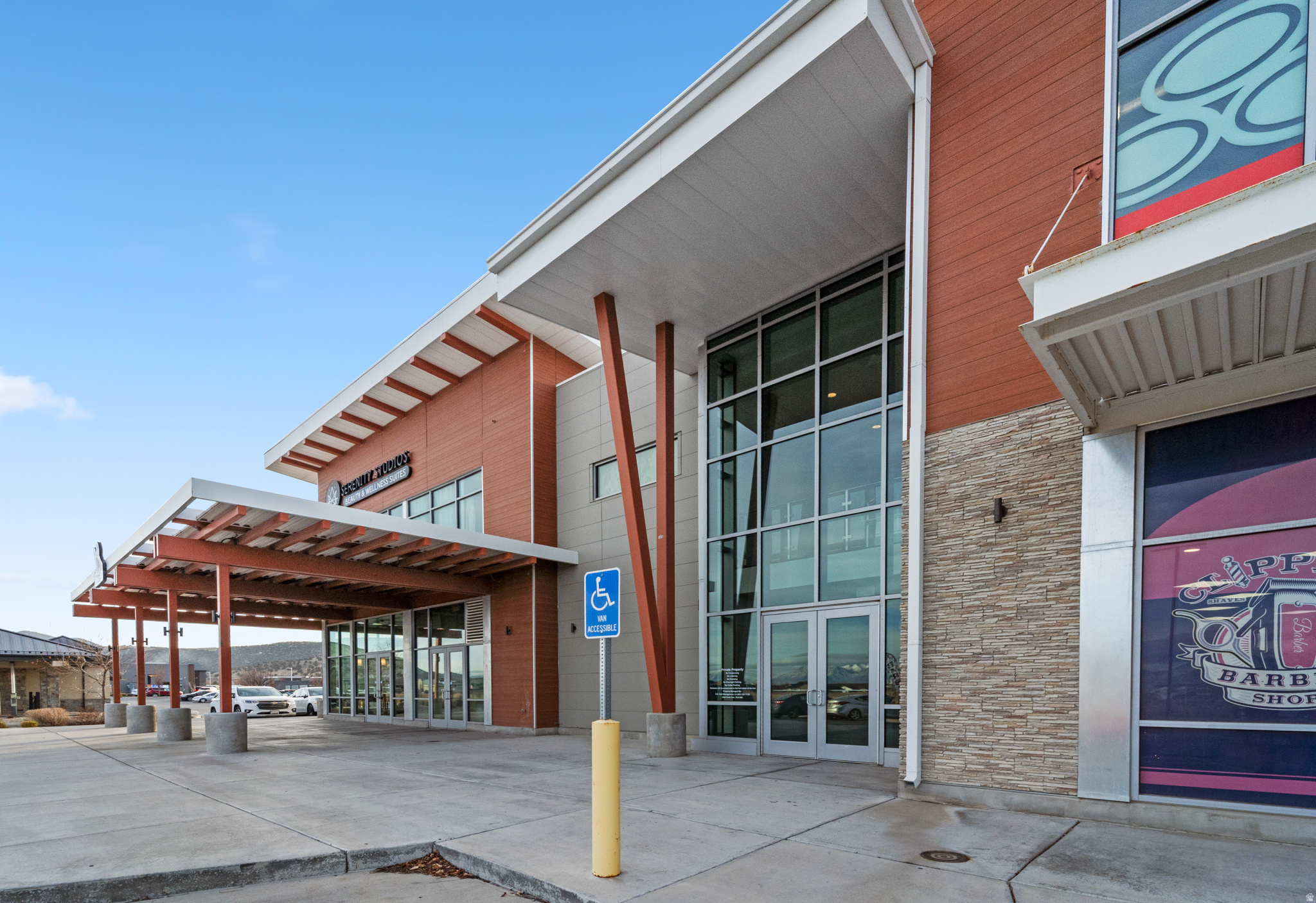 PORTERS CROSSING - Commercial Sale