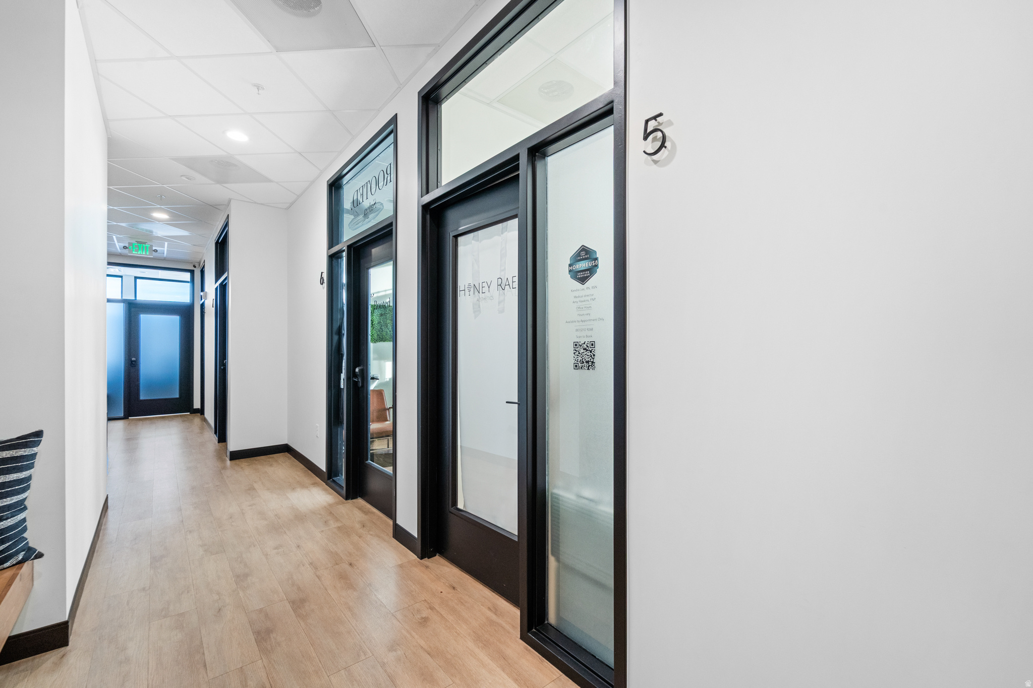 PORTERS CROSSING - Commercial Sale