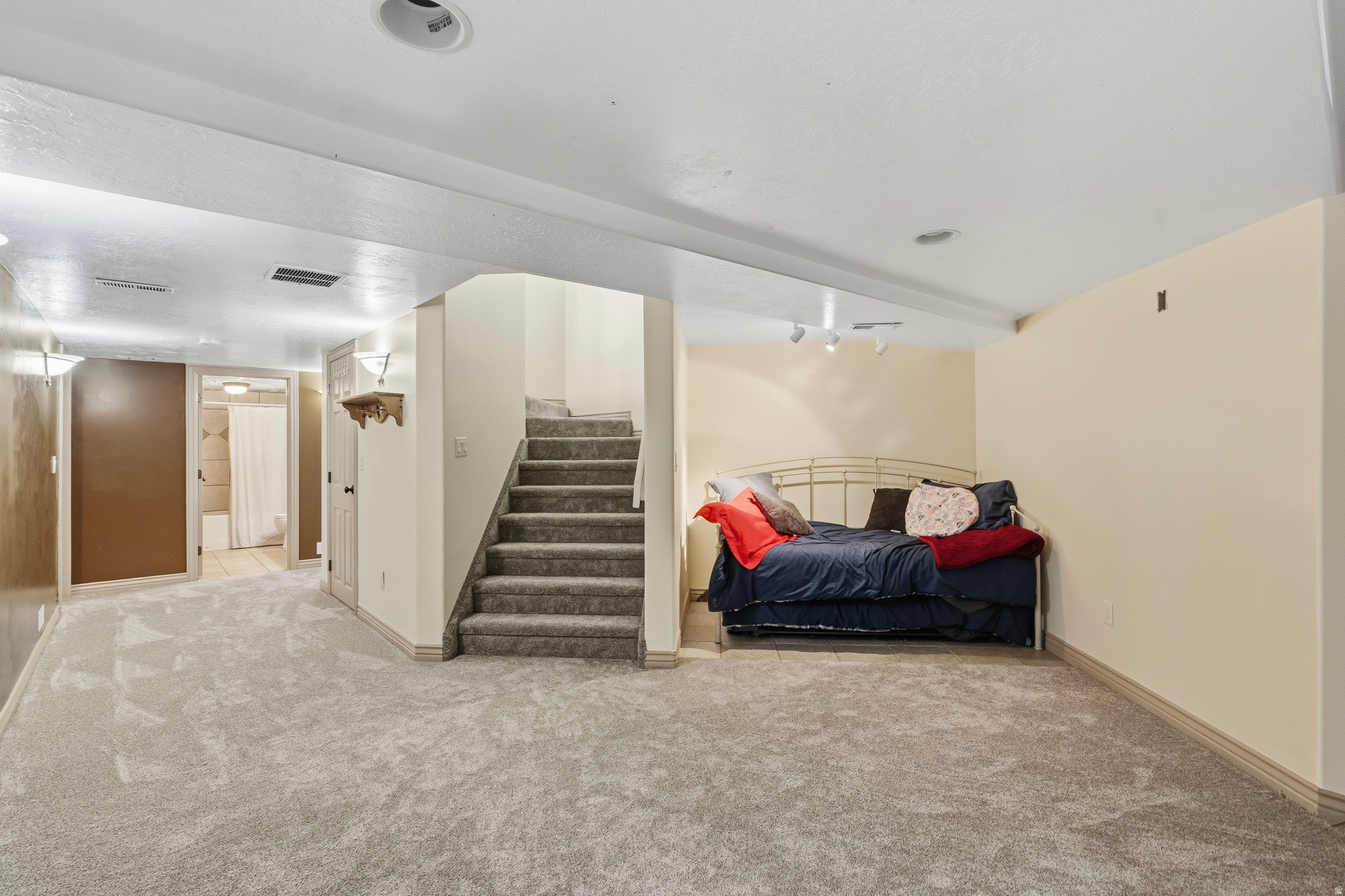 DRAPER OAKS - Residential