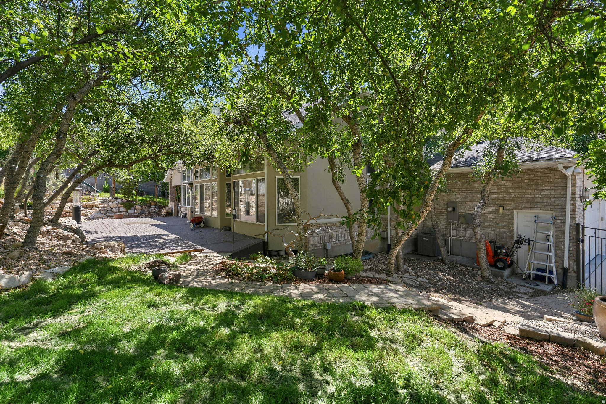 DRAPER OAKS - Residential