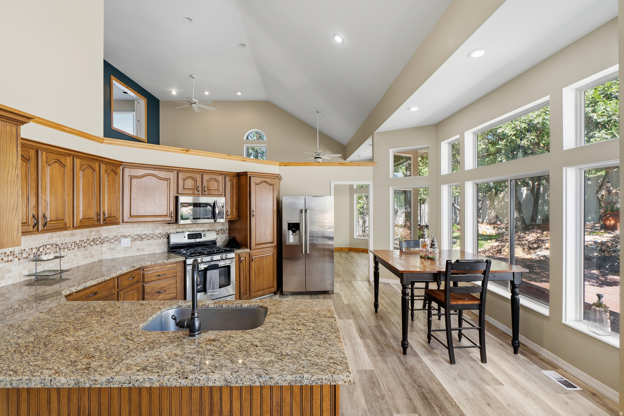 DRAPER OAKS - Residential