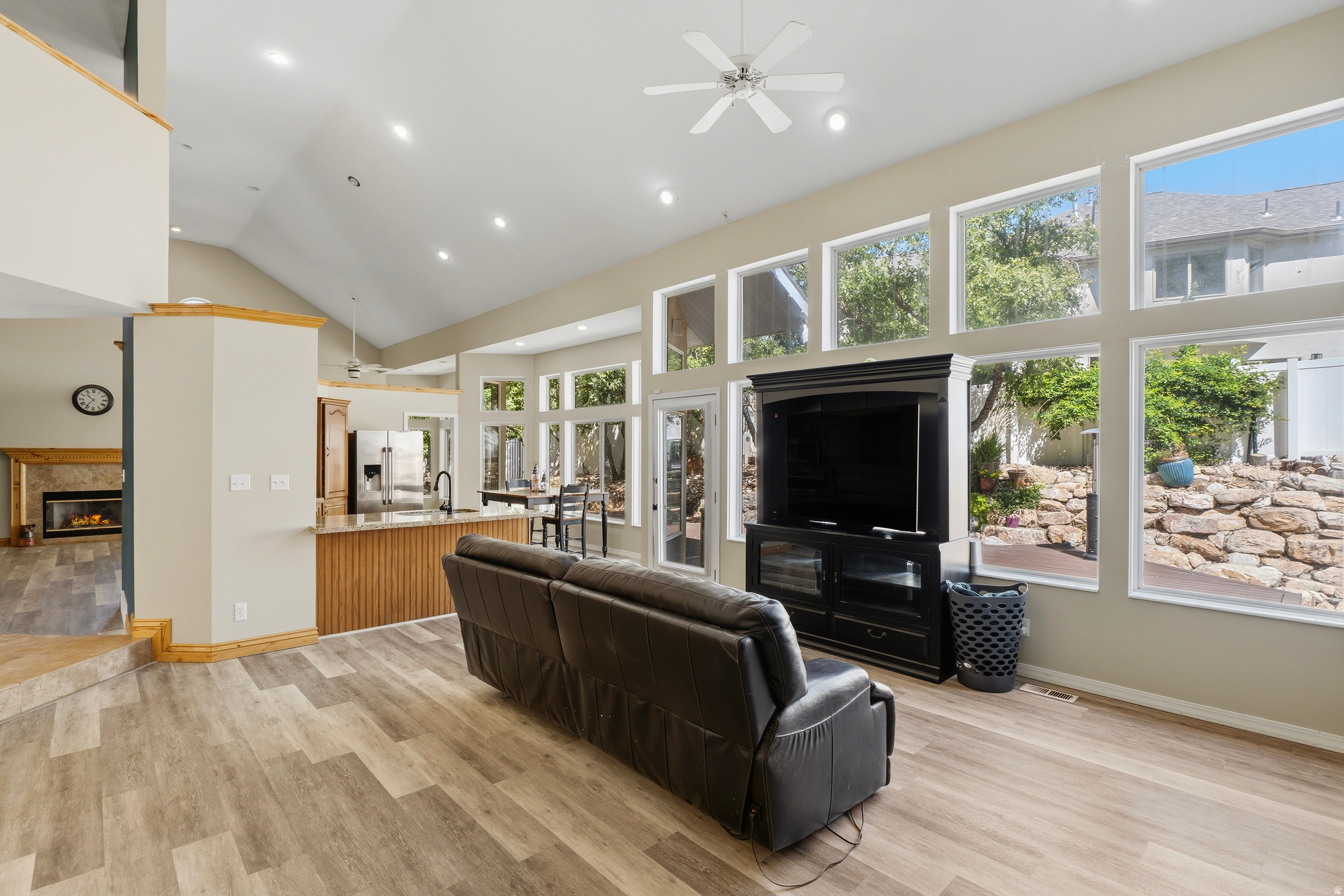 DRAPER OAKS - Residential