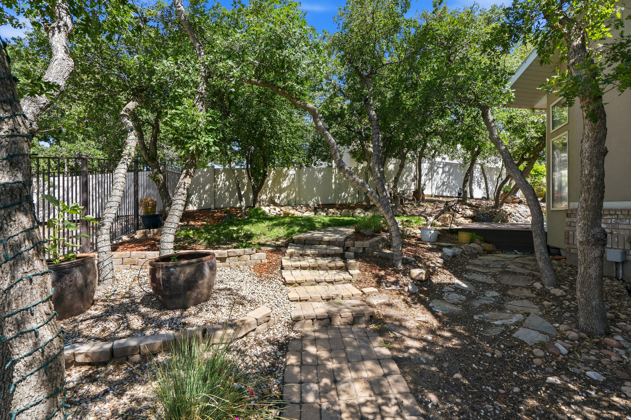 DRAPER OAKS - Residential