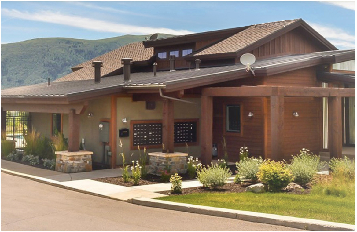 FAIRWAYS - Residential