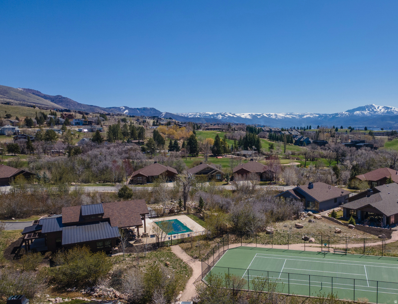 FAIRWAYS - Residential