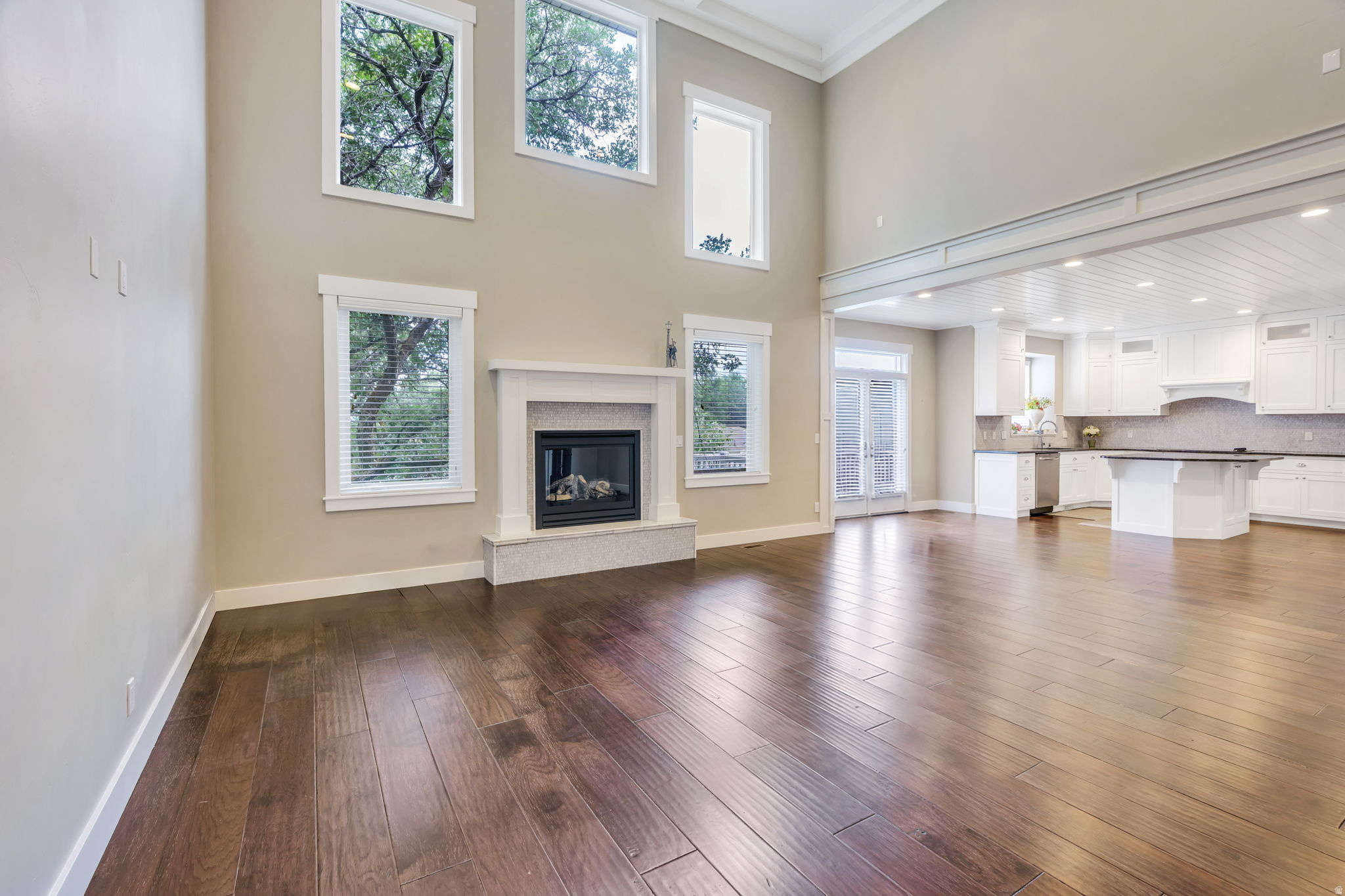SHERWOOD HILLS - Residential