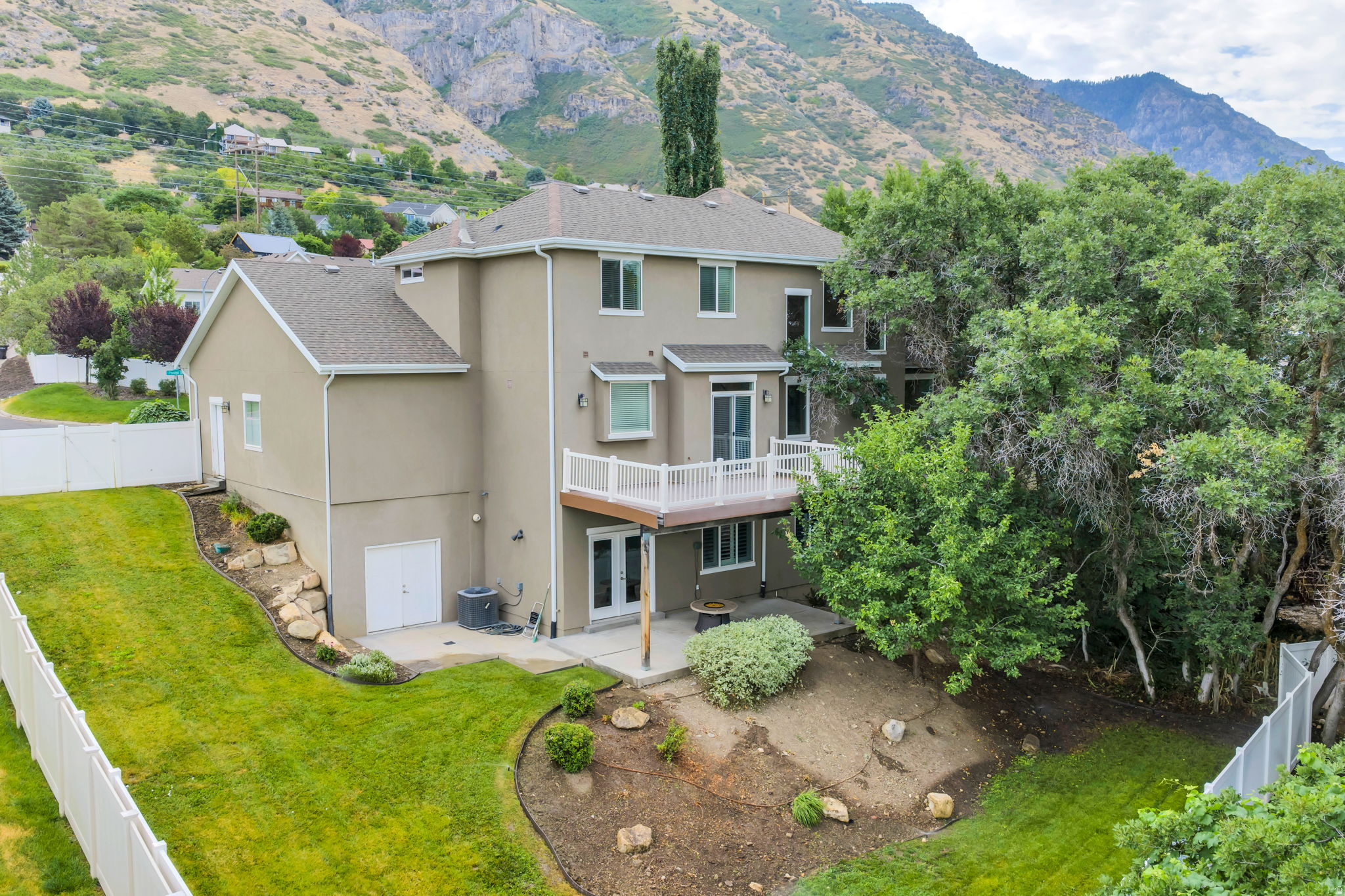 SHERWOOD HILLS - Residential
