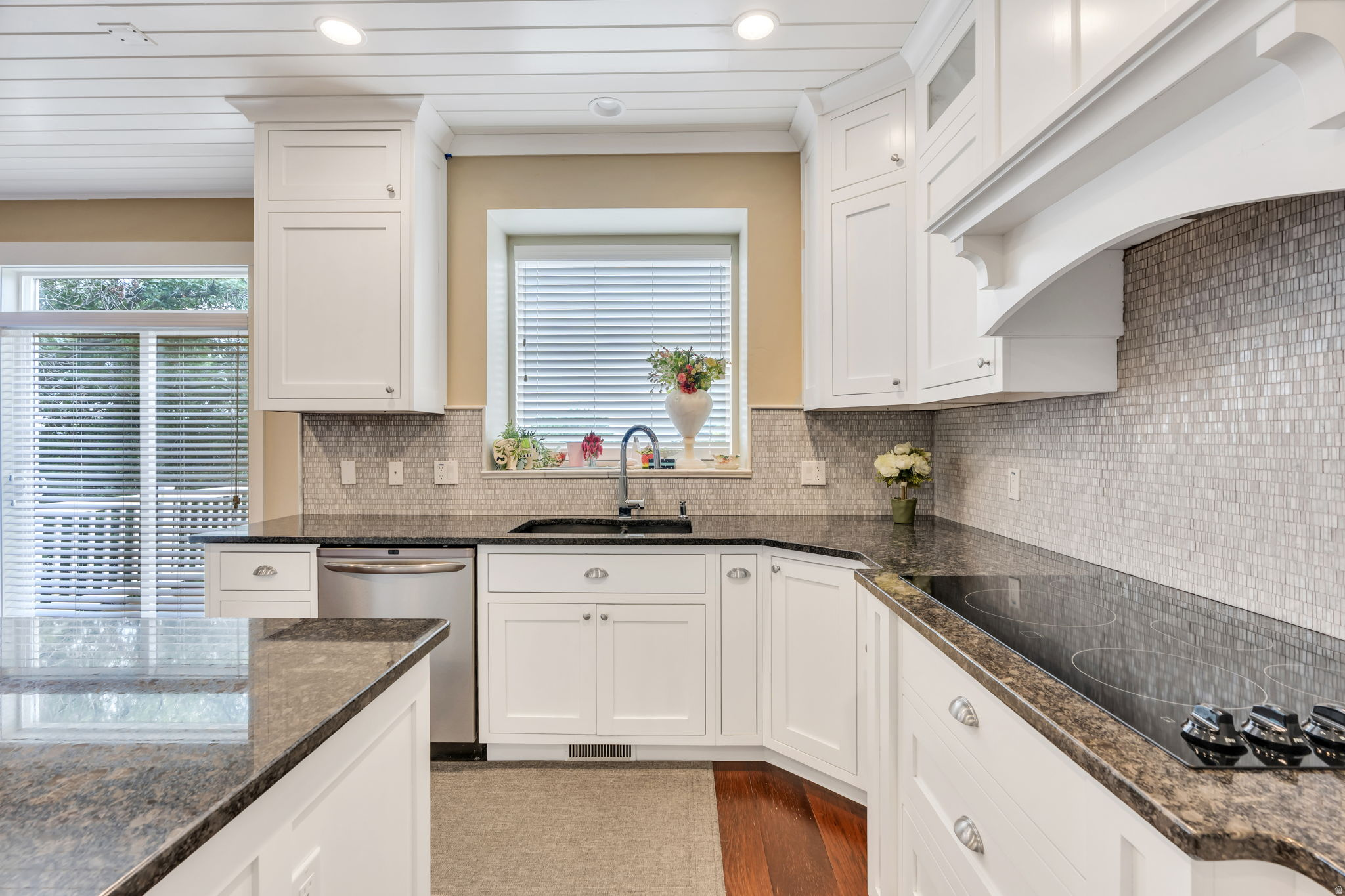 SHERWOOD HILLS - Residential