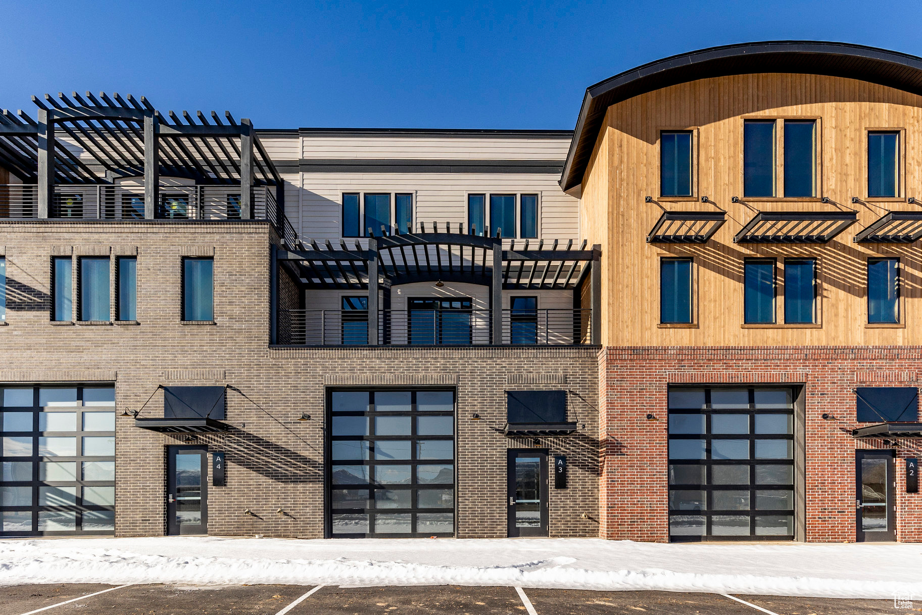 MOUNTAIN VIEW COMMON - Residential
