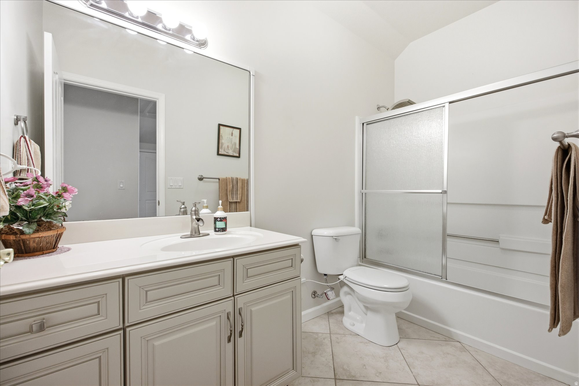 STONEGATE - Residential