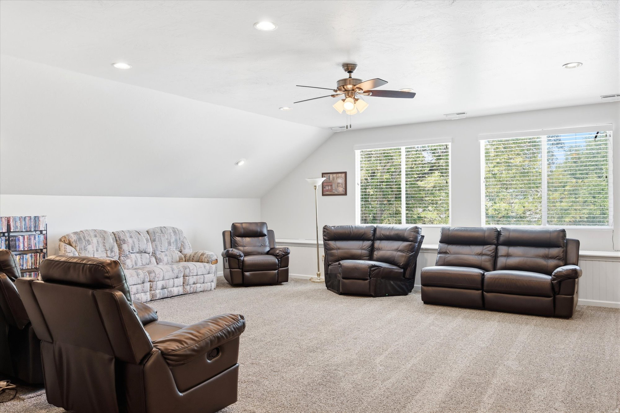 STONEGATE - Residential
