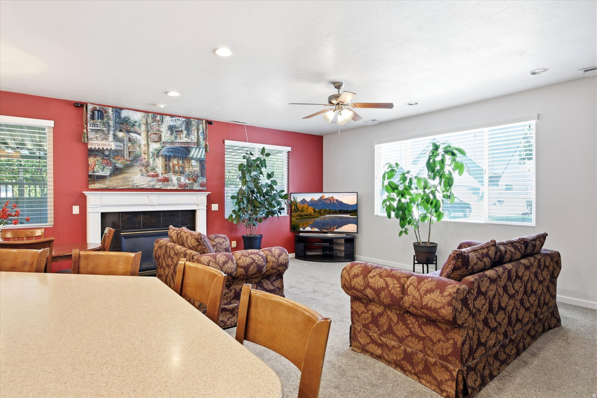 STONEGATE - Residential