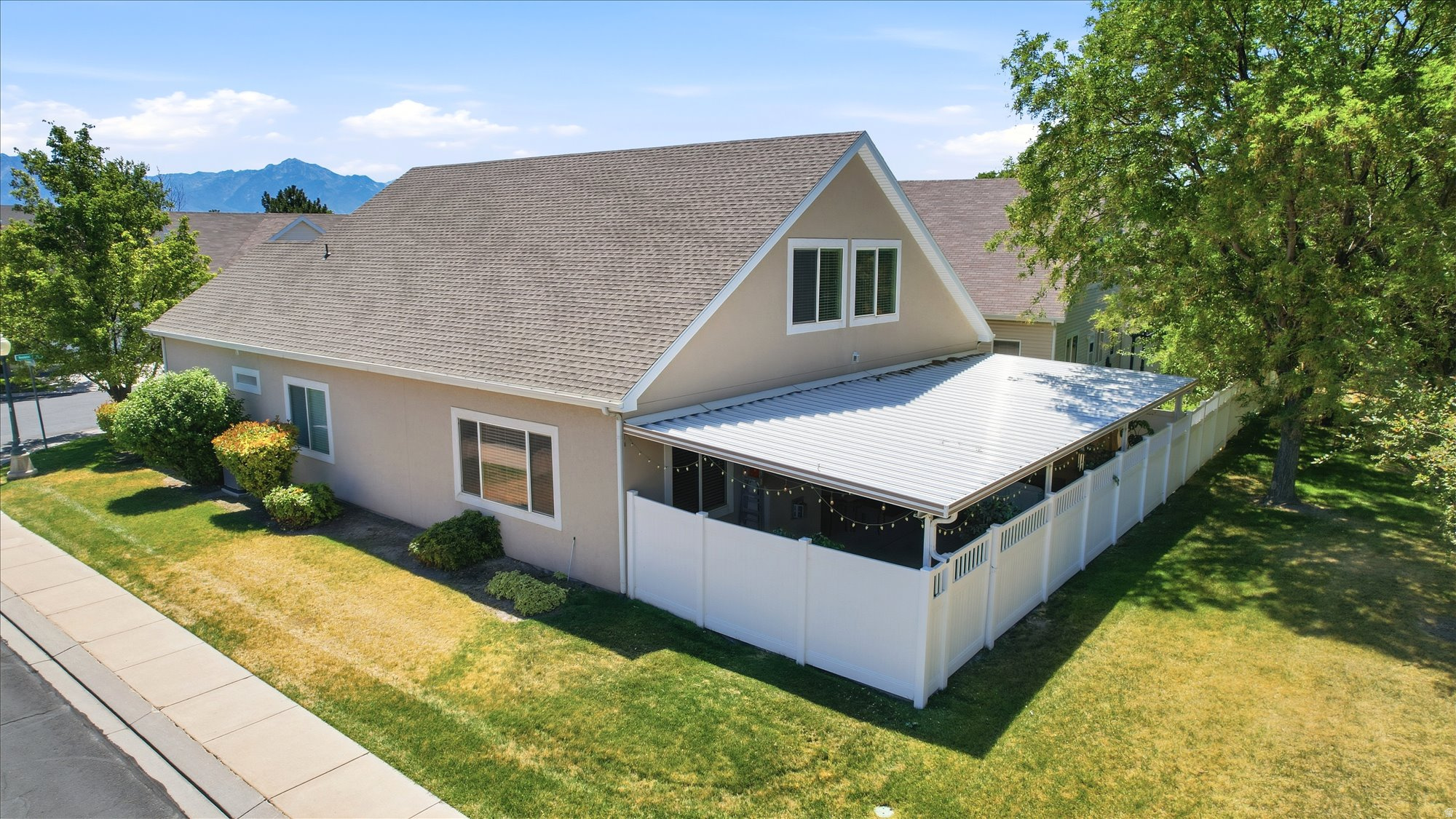 STONEGATE - Residential