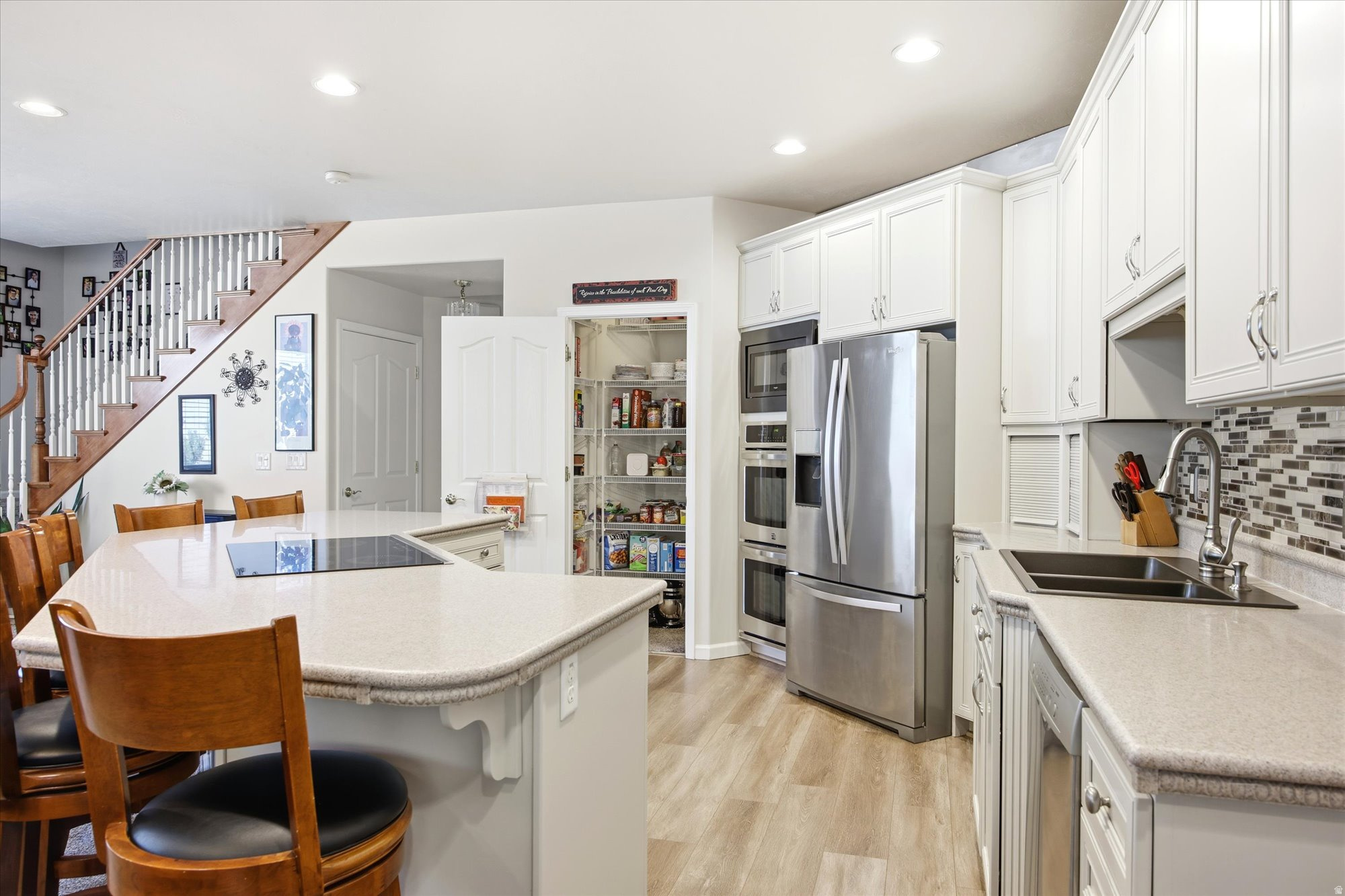STONEGATE - Residential