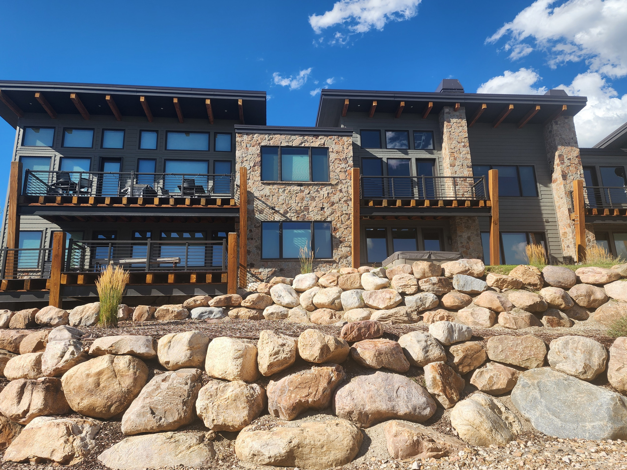 THE RIDGE TOWNHOMES - Residential