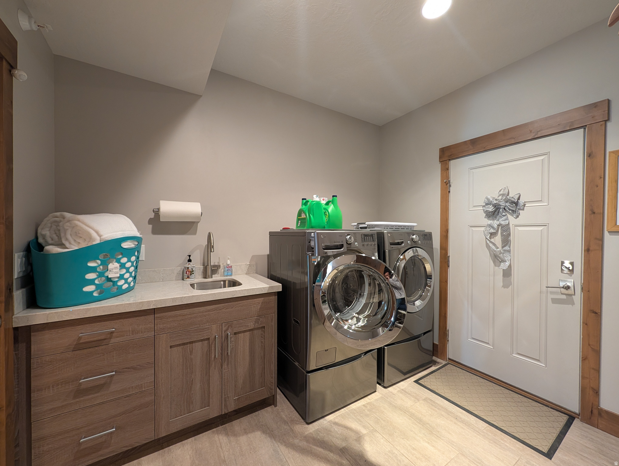 THE RIDGE TOWNHOMES - Residential
