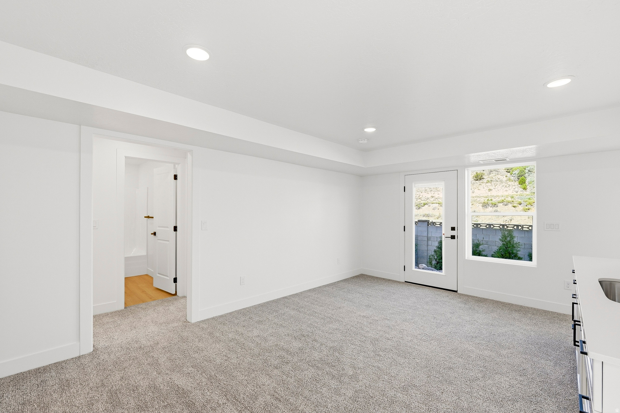 LIBERTY COVE - Residential