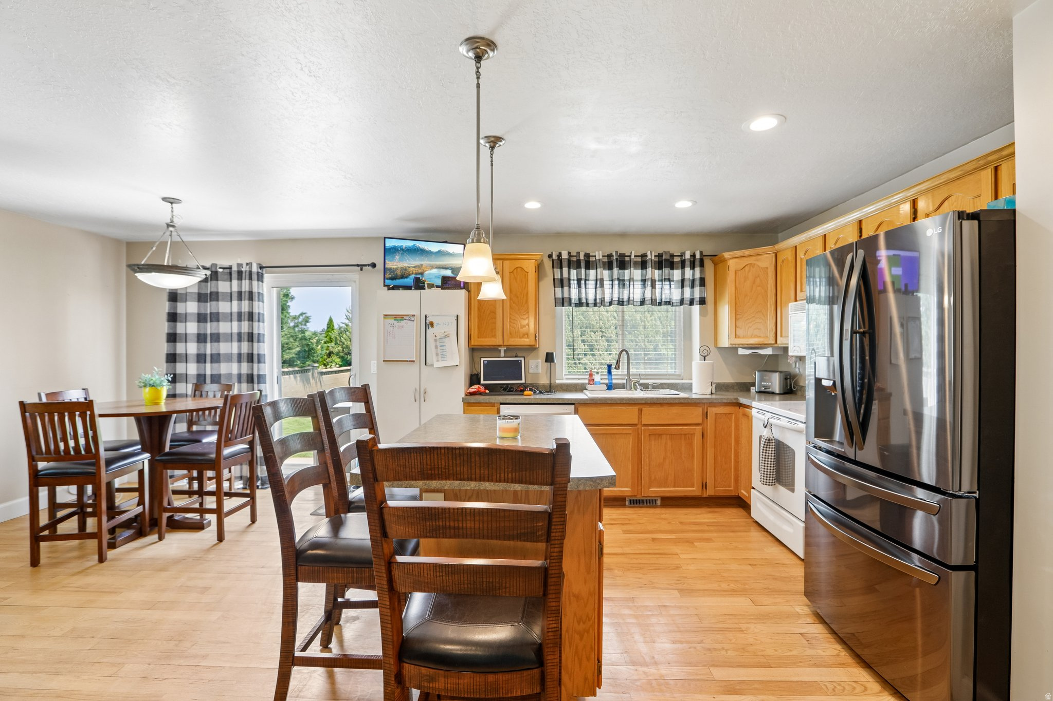 SUMMER MEADOW ESTATES #1 - Residential
