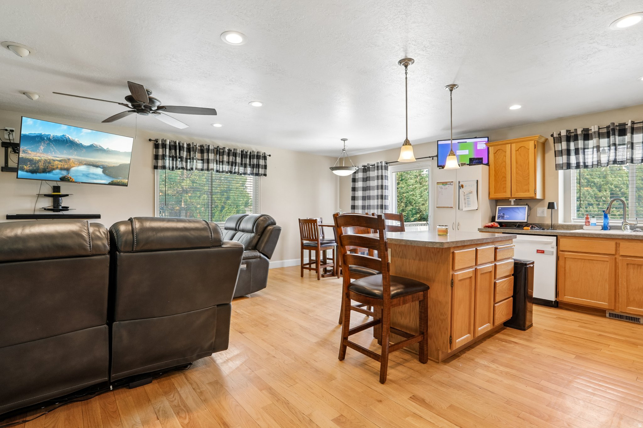 SUMMER MEADOW ESTATES #1 - Residential