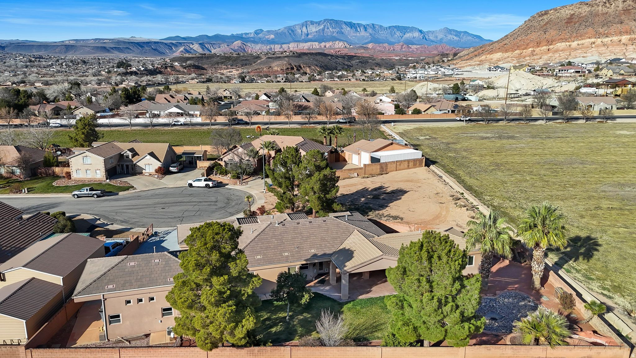 MEADOW LANE EST - Residential