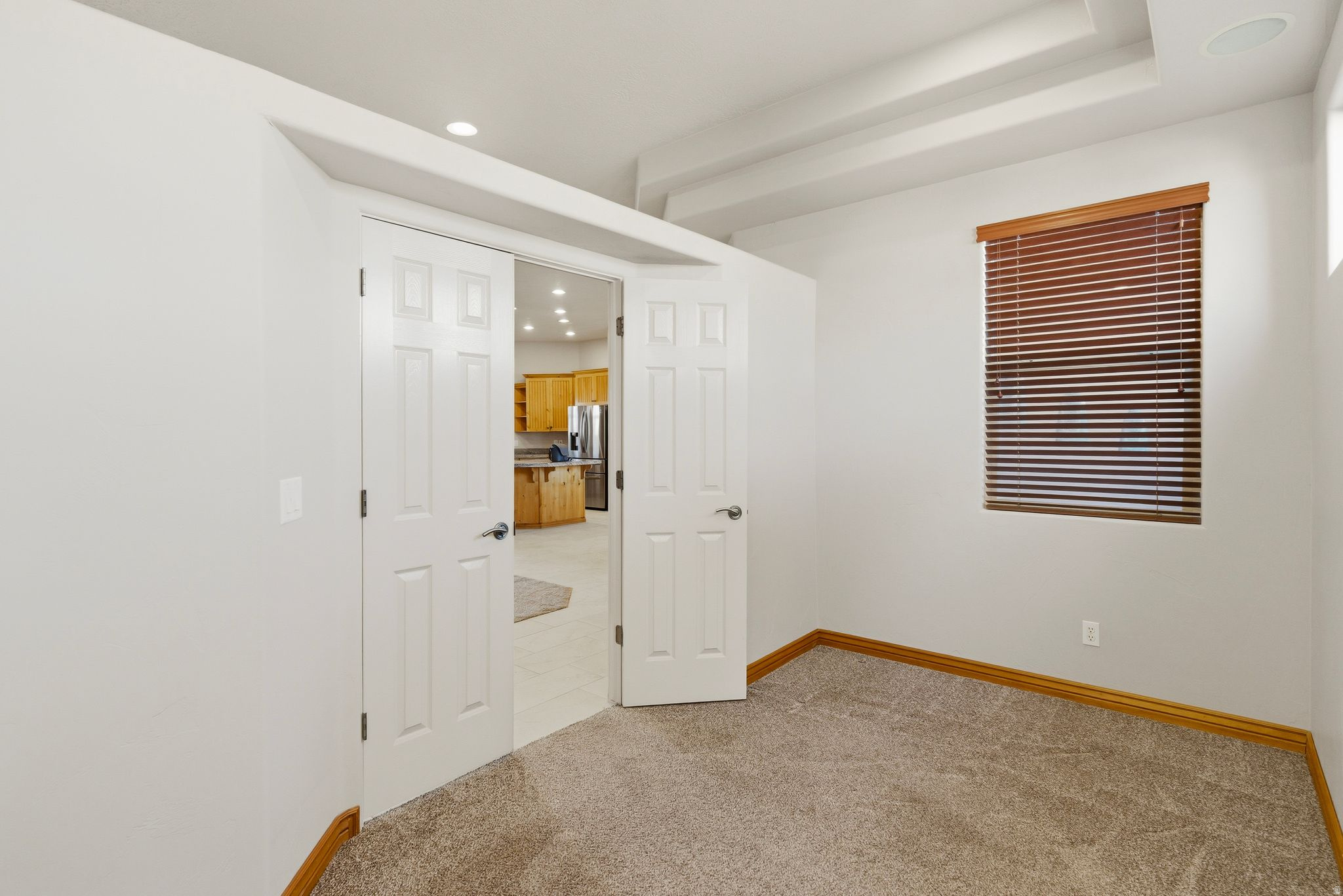 MEADOW LANE EST - Residential