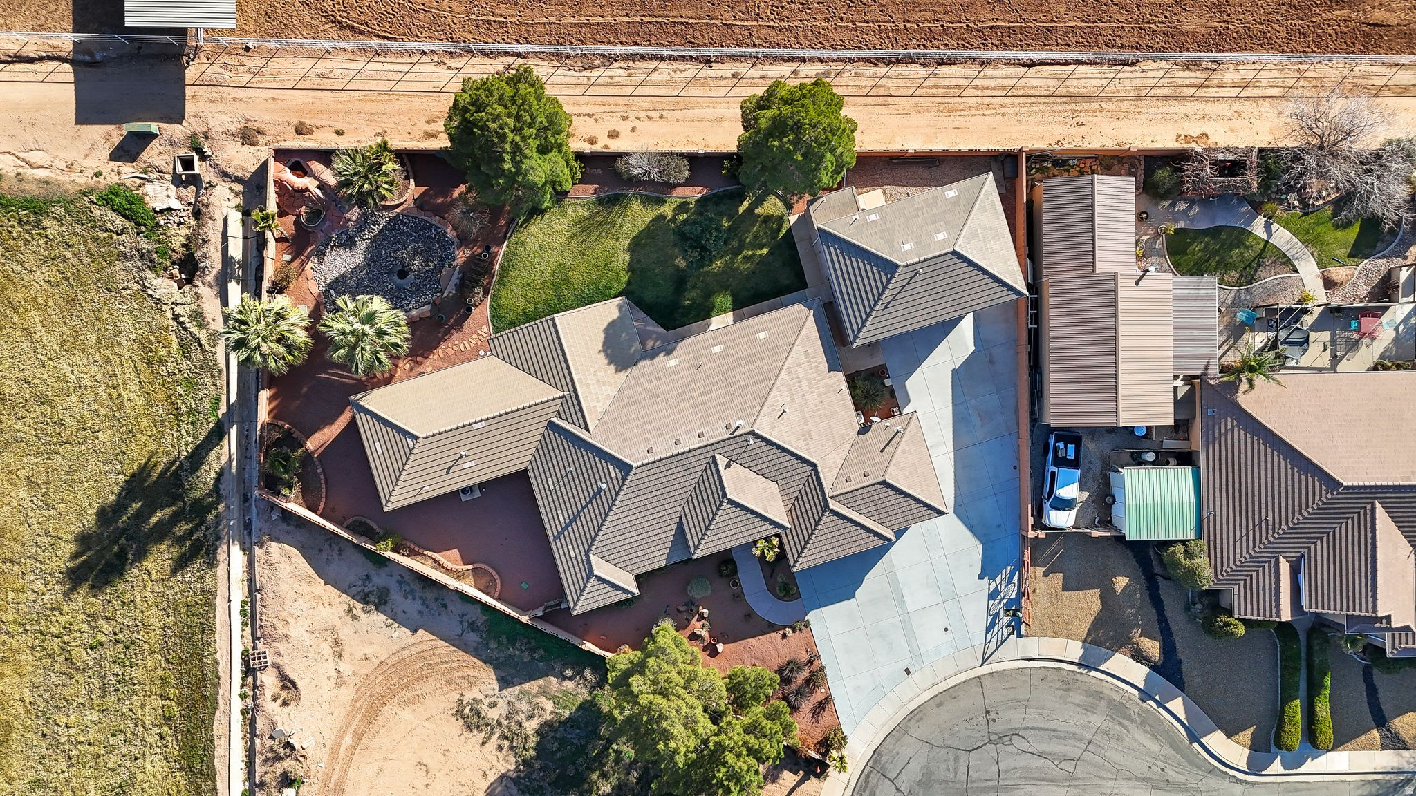 MEADOW LANE EST - Residential