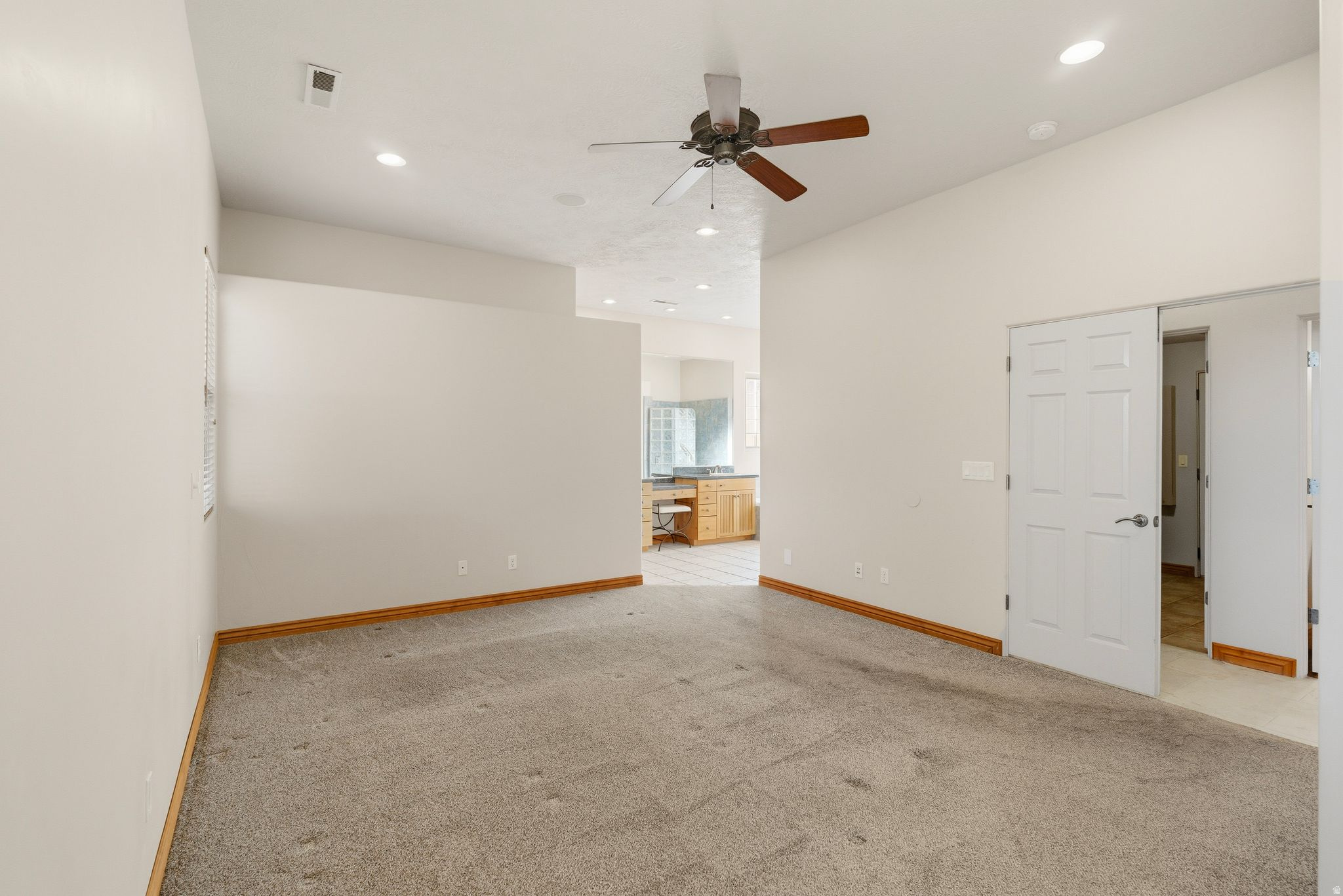 MEADOW LANE EST - Residential