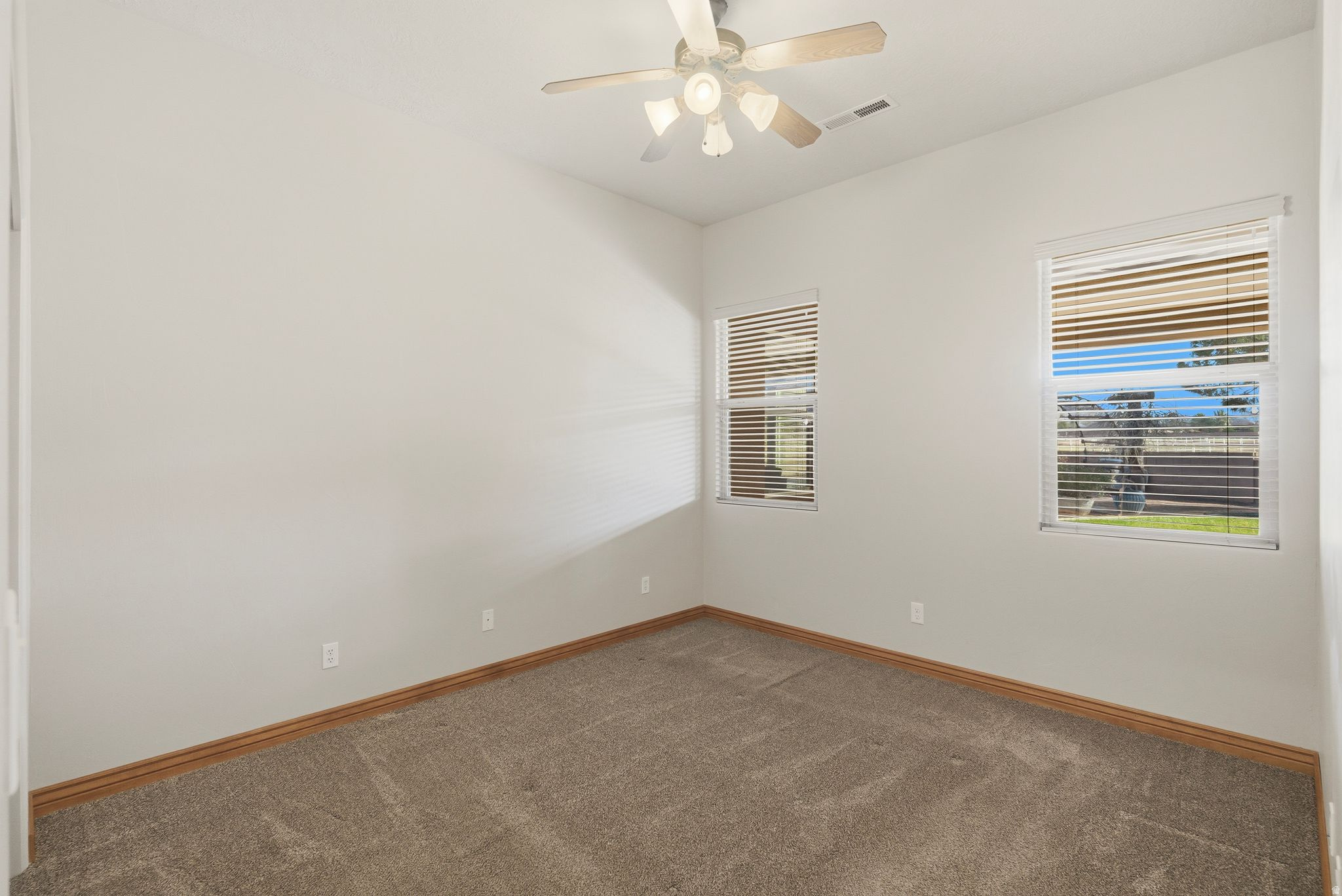 MEADOW LANE EST - Residential