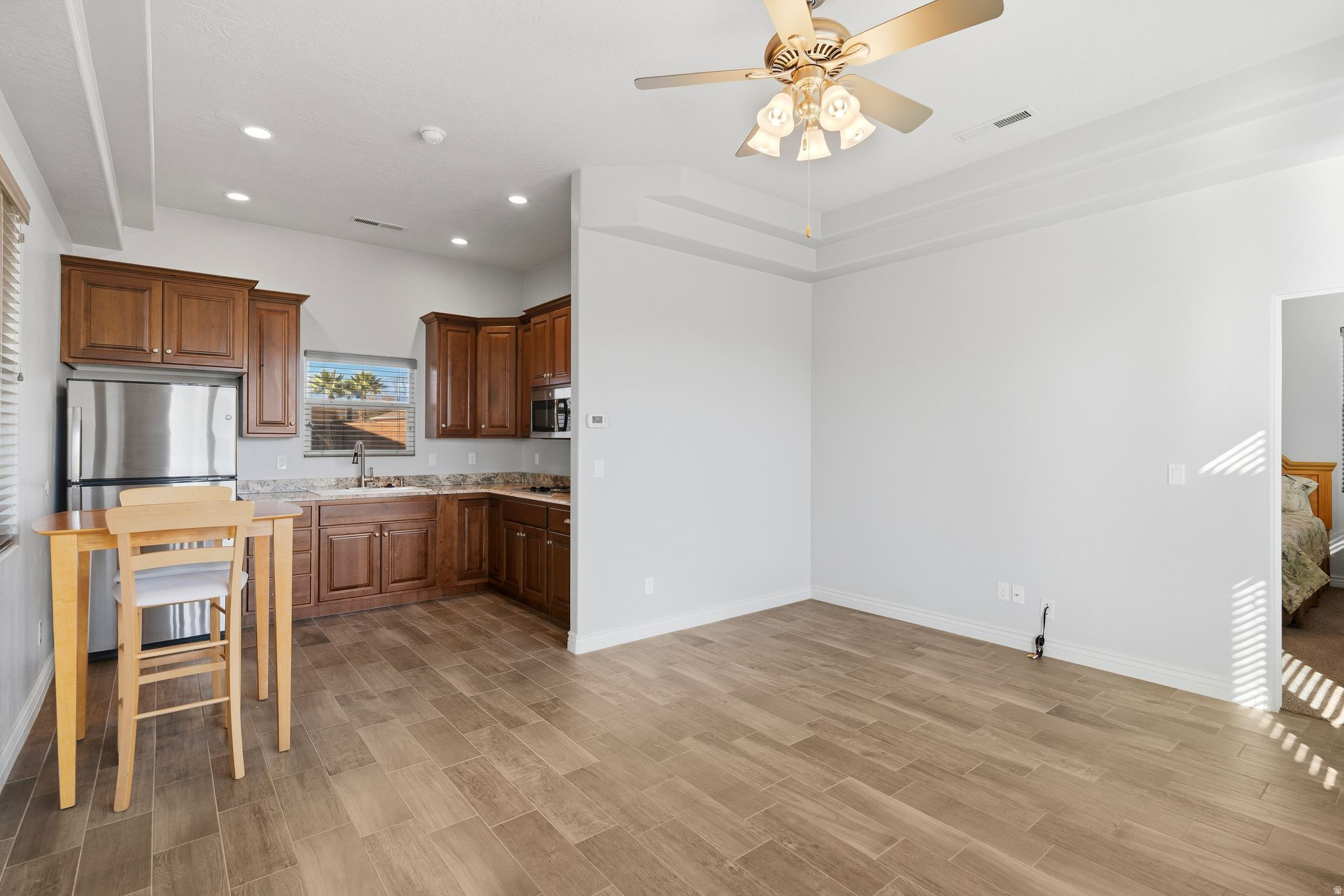 MEADOW LANE EST - Residential