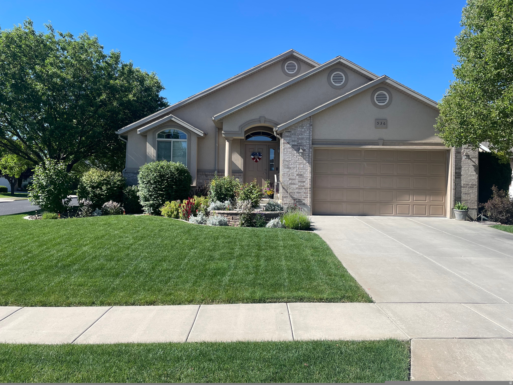 Very nice, well kept South facing home in desirable 55 plus community. Very convenient location to shopping, restaurants, medical care. Great stainless updates in kitchen. Open concept living area with vaulted ceilings. Large master bedroom with walk in closet and en suite bath. 220 outlet in garage.  New Roof 2025, Furnace & AC replaced 2018, This is a super clean, move in ready home !! Occupants aged 18 - 54 allowed under 20% rule. Very well managed HOA. Square footage figures are provided as a courtesy estimate only. Buyer is advised to obtain an independent measurement. OWNER AGENT.