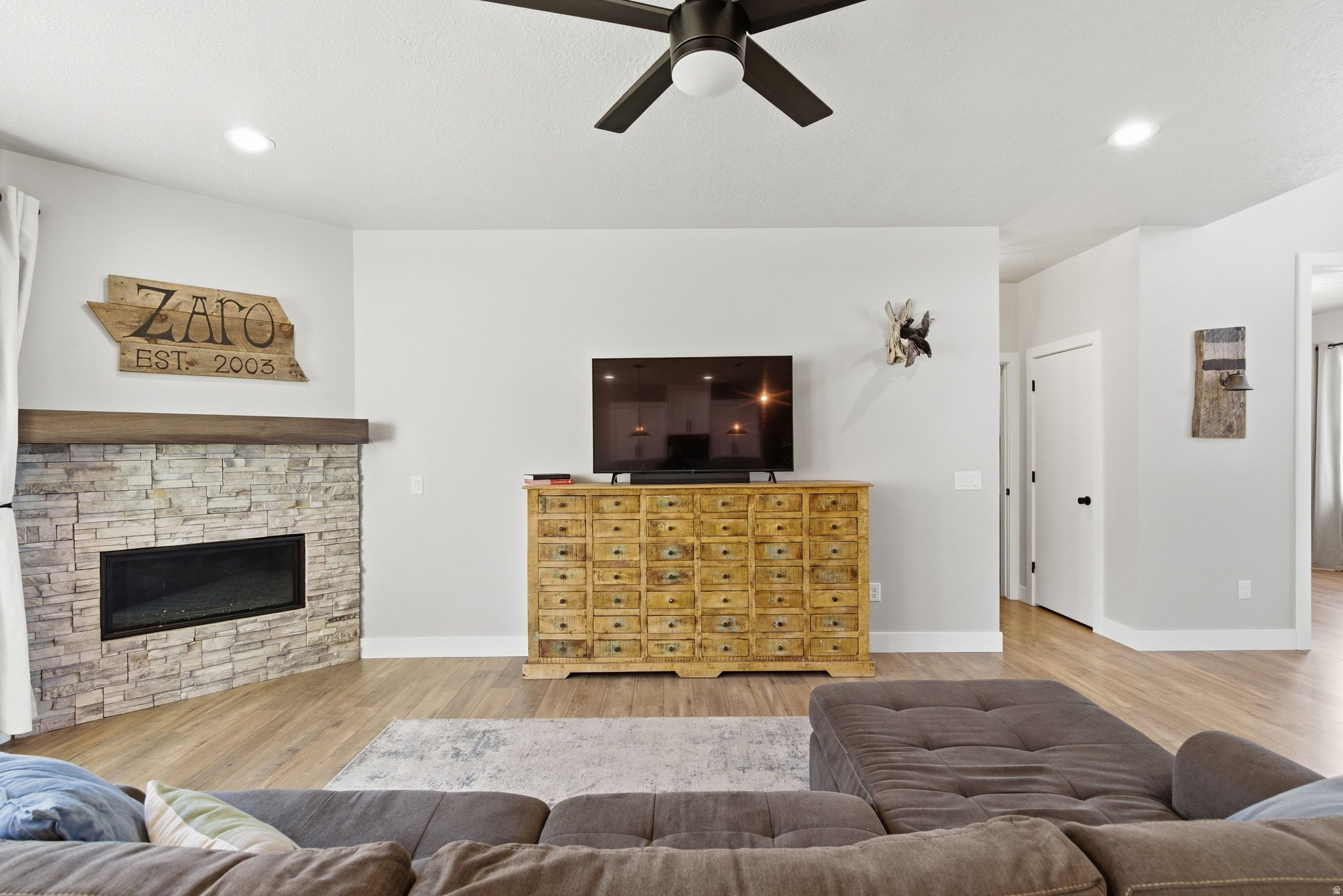 VALLEY VIEW - Residential
