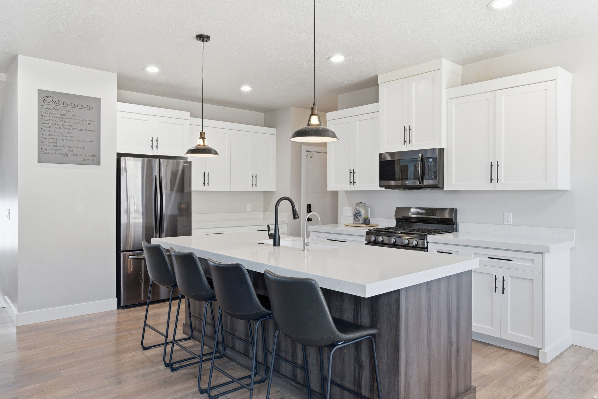 VALLEY VIEW - Residential