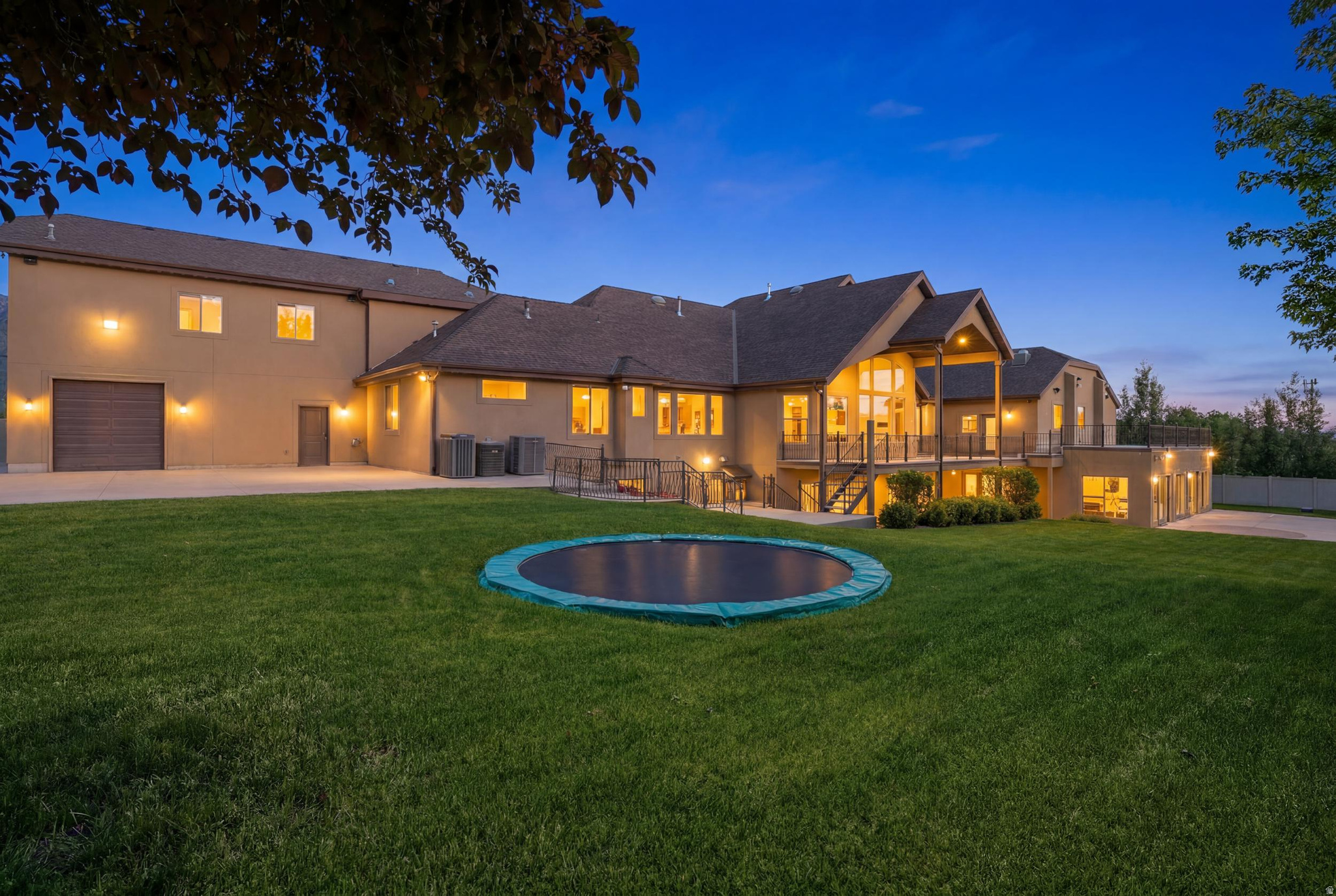 HOLLOW ESTATES - Residential
