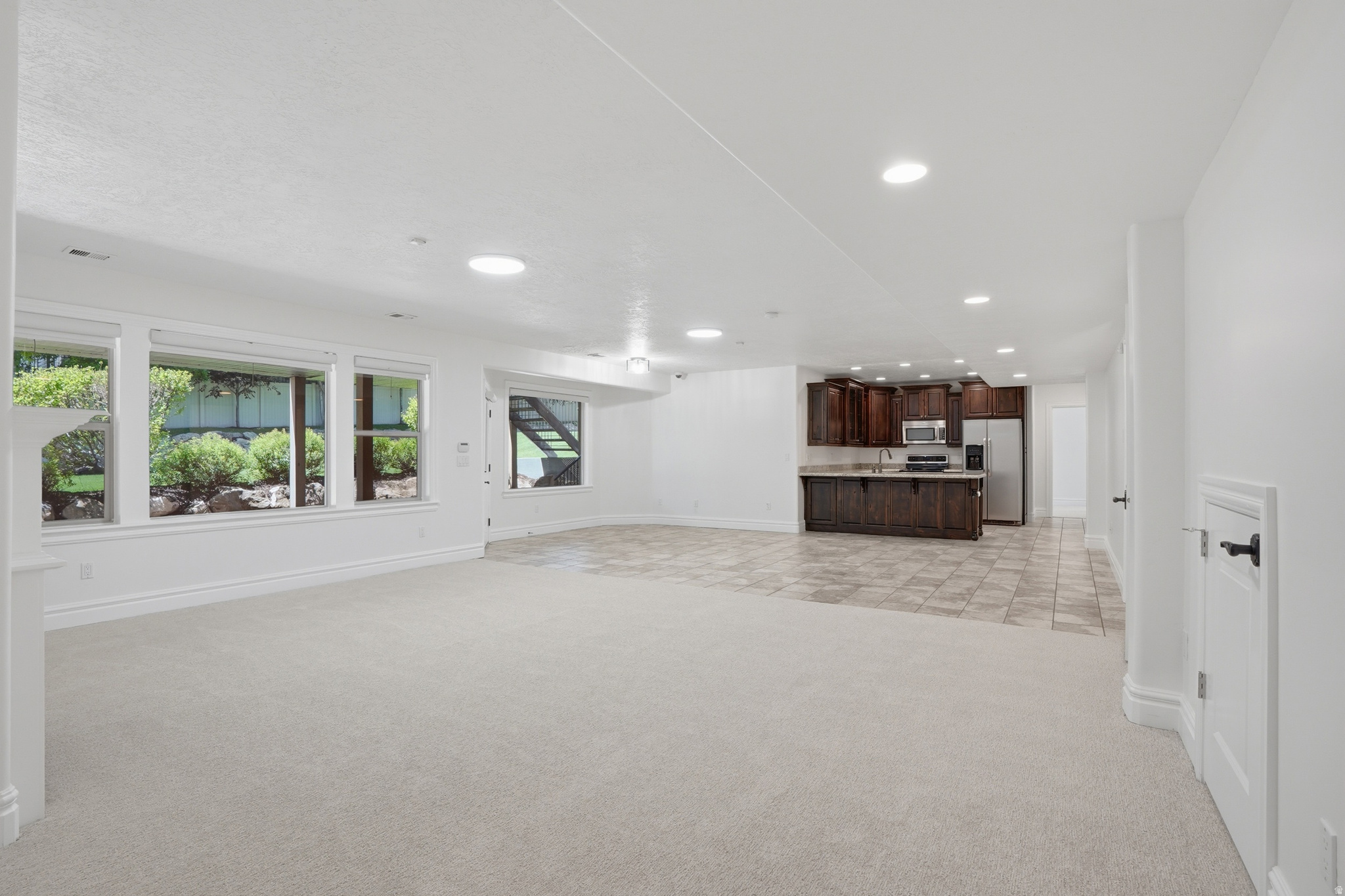HOLLOW ESTATES - Residential