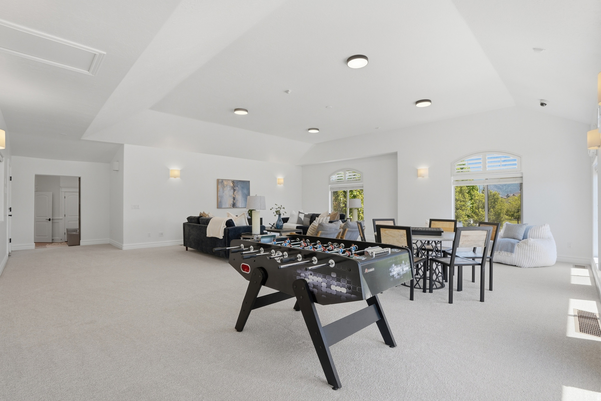 HOLLOW ESTATES - Residential