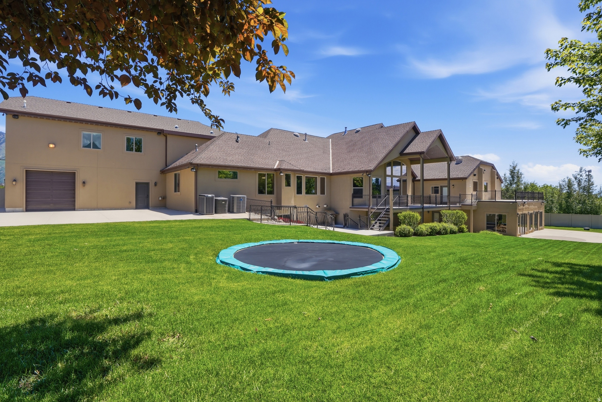 HOLLOW ESTATES - Residential