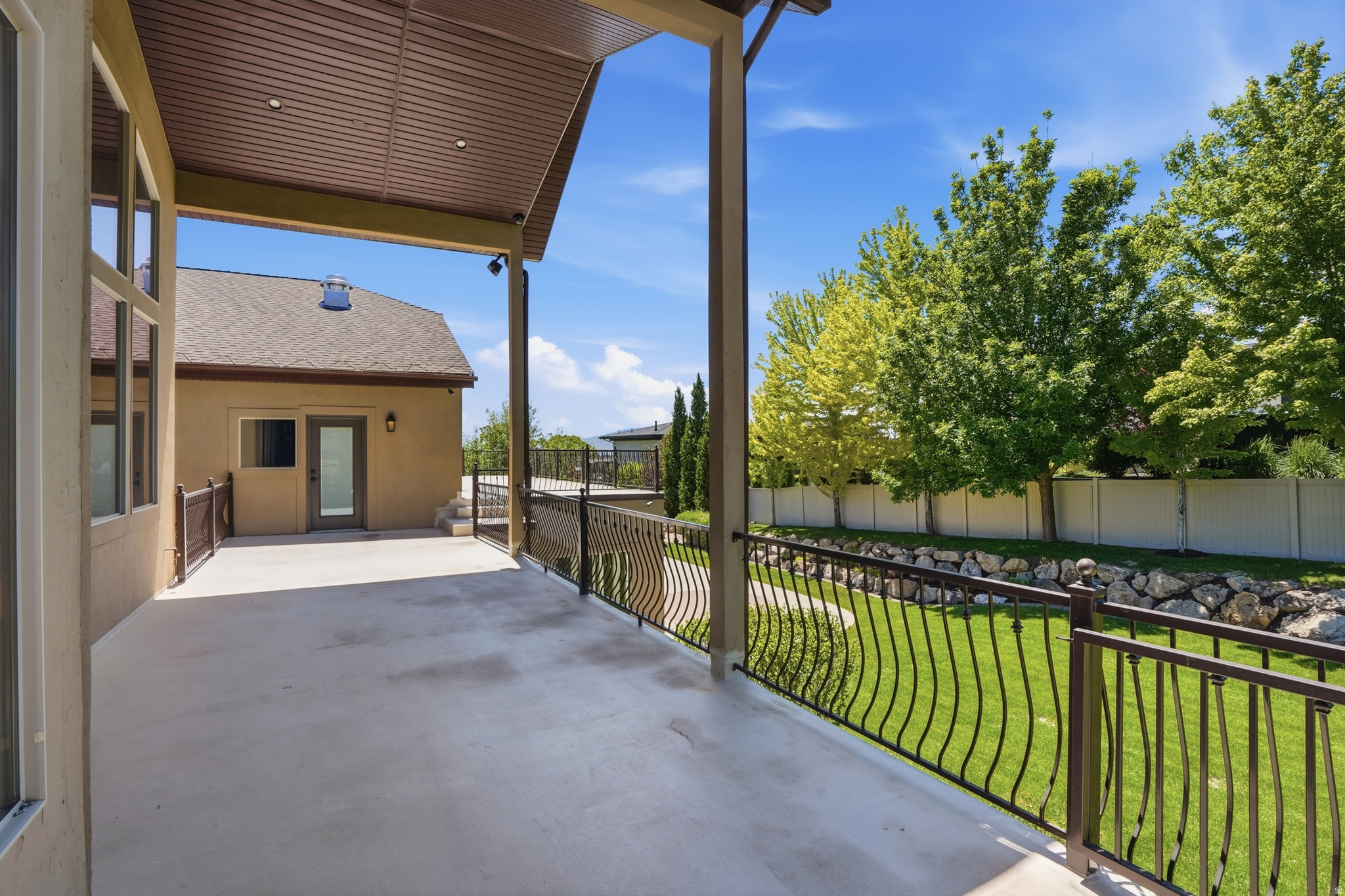 HOLLOW ESTATES - Residential