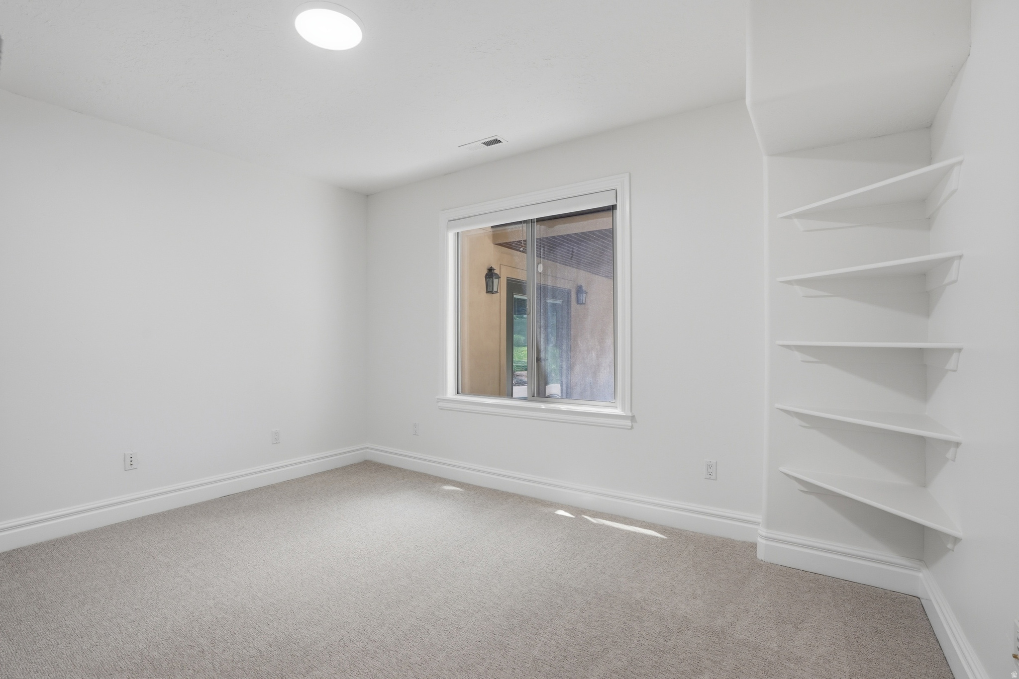 HOLLOW ESTATES - Residential