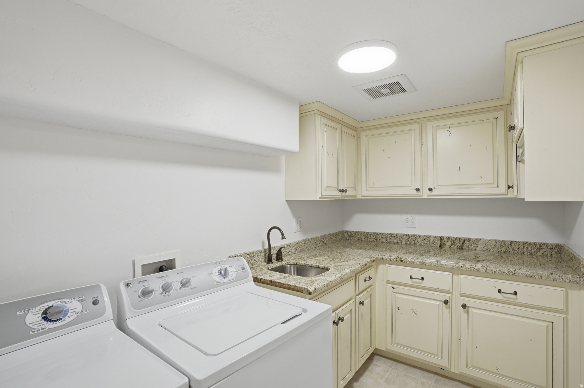 HOLLOW ESTATES - Residential