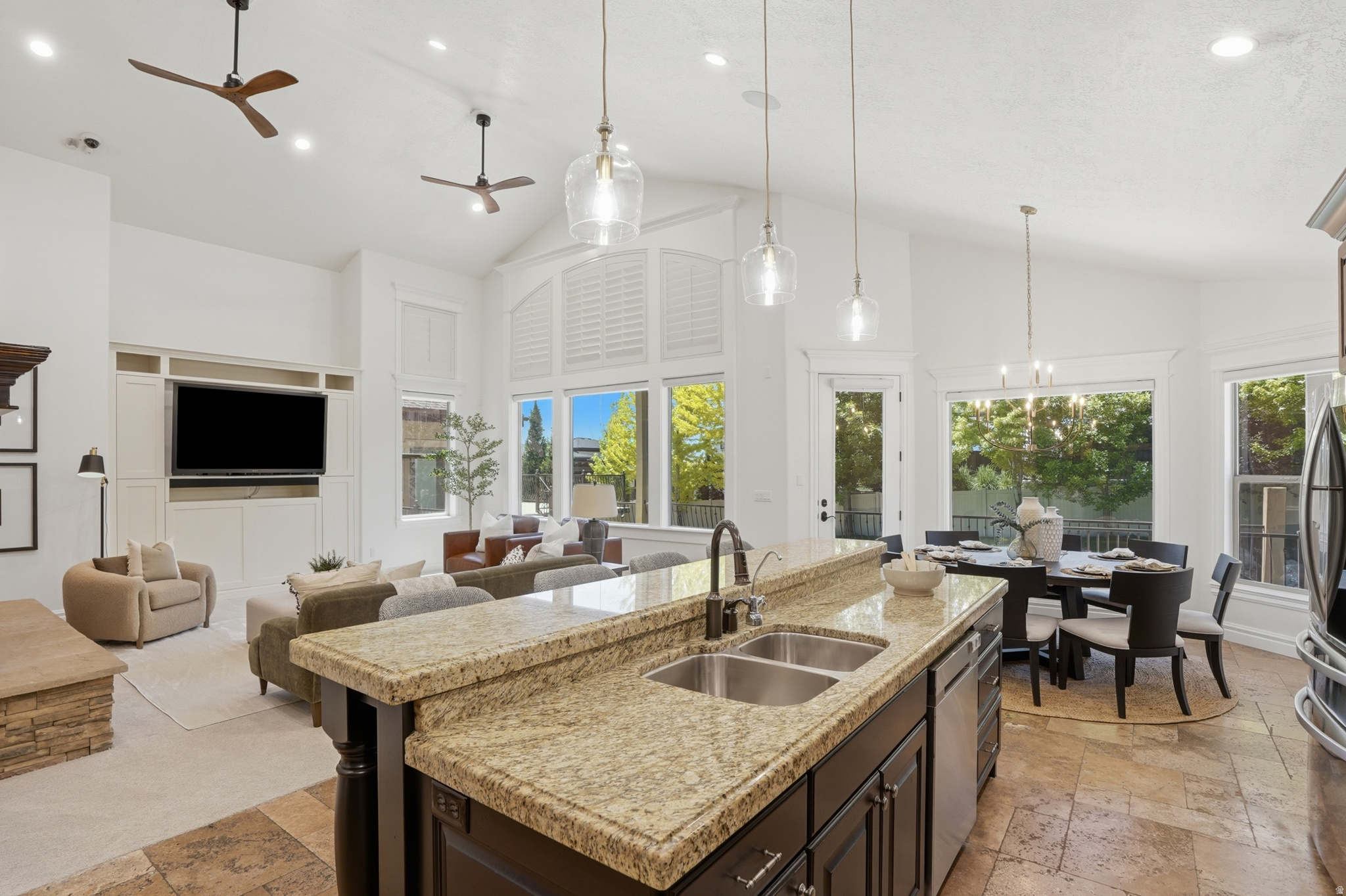 HOLLOW ESTATES - Residential