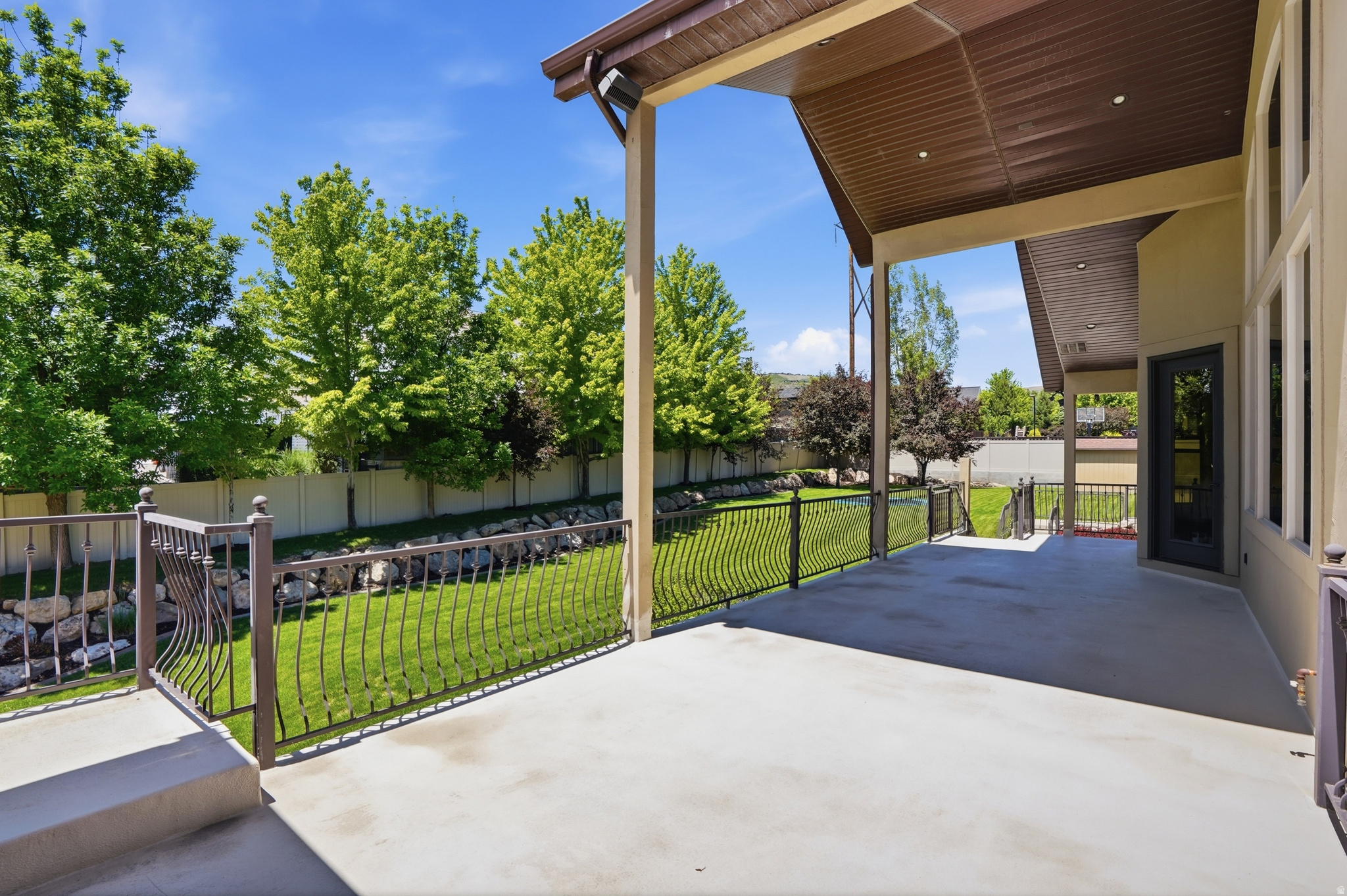 HOLLOW ESTATES - Residential